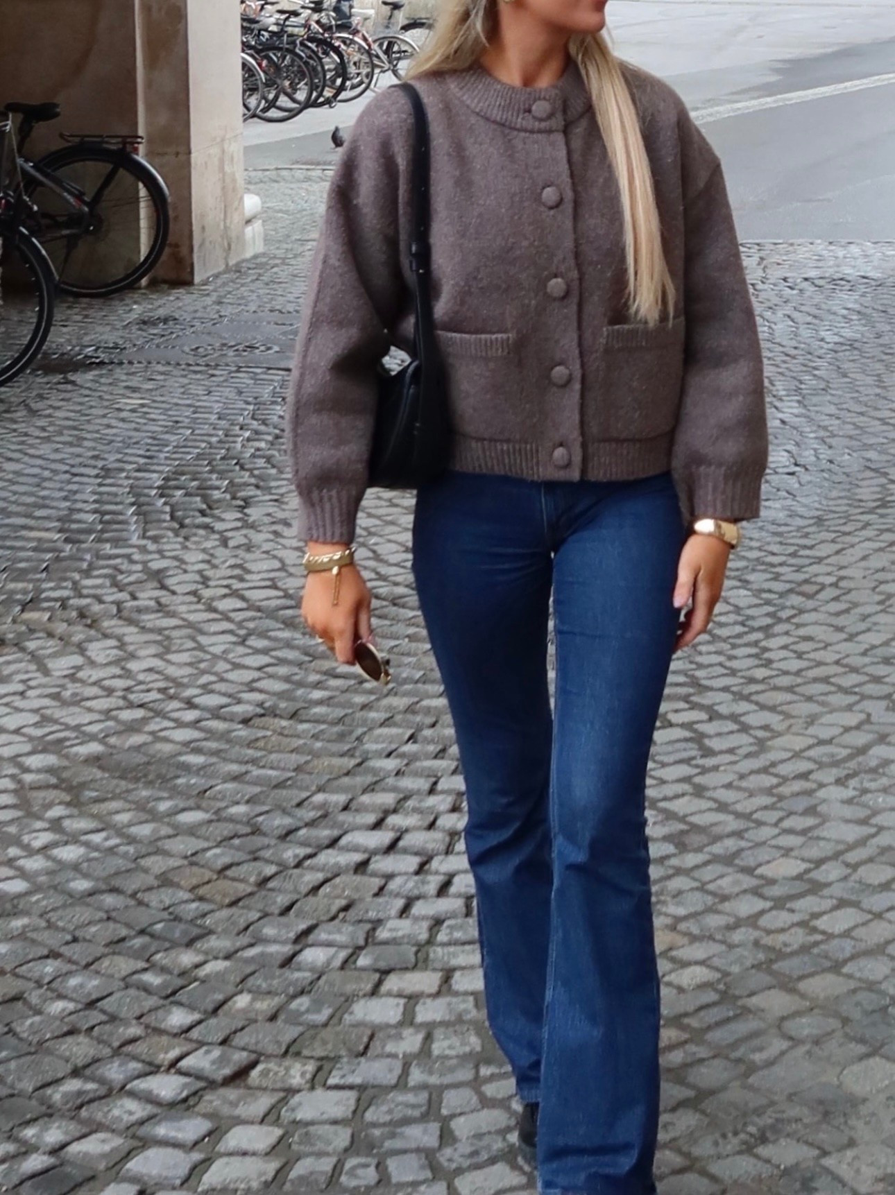 Perfect fall fit! #fall #cardigan #abercrombie #sweater #fallfit #winterfit #thanksgiving #autumn 