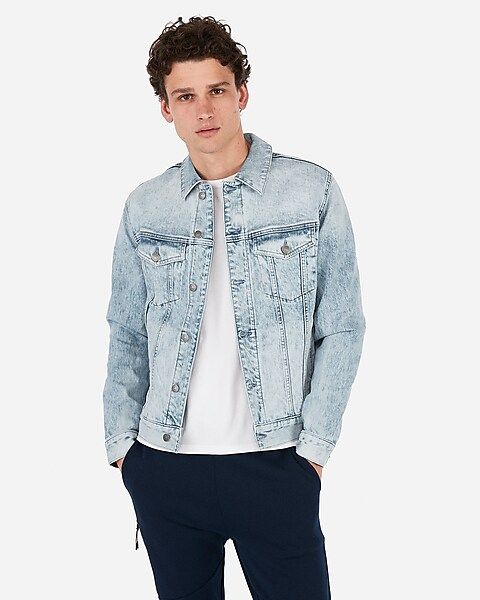 Medium Wash Denim Trucker Jacket | Express