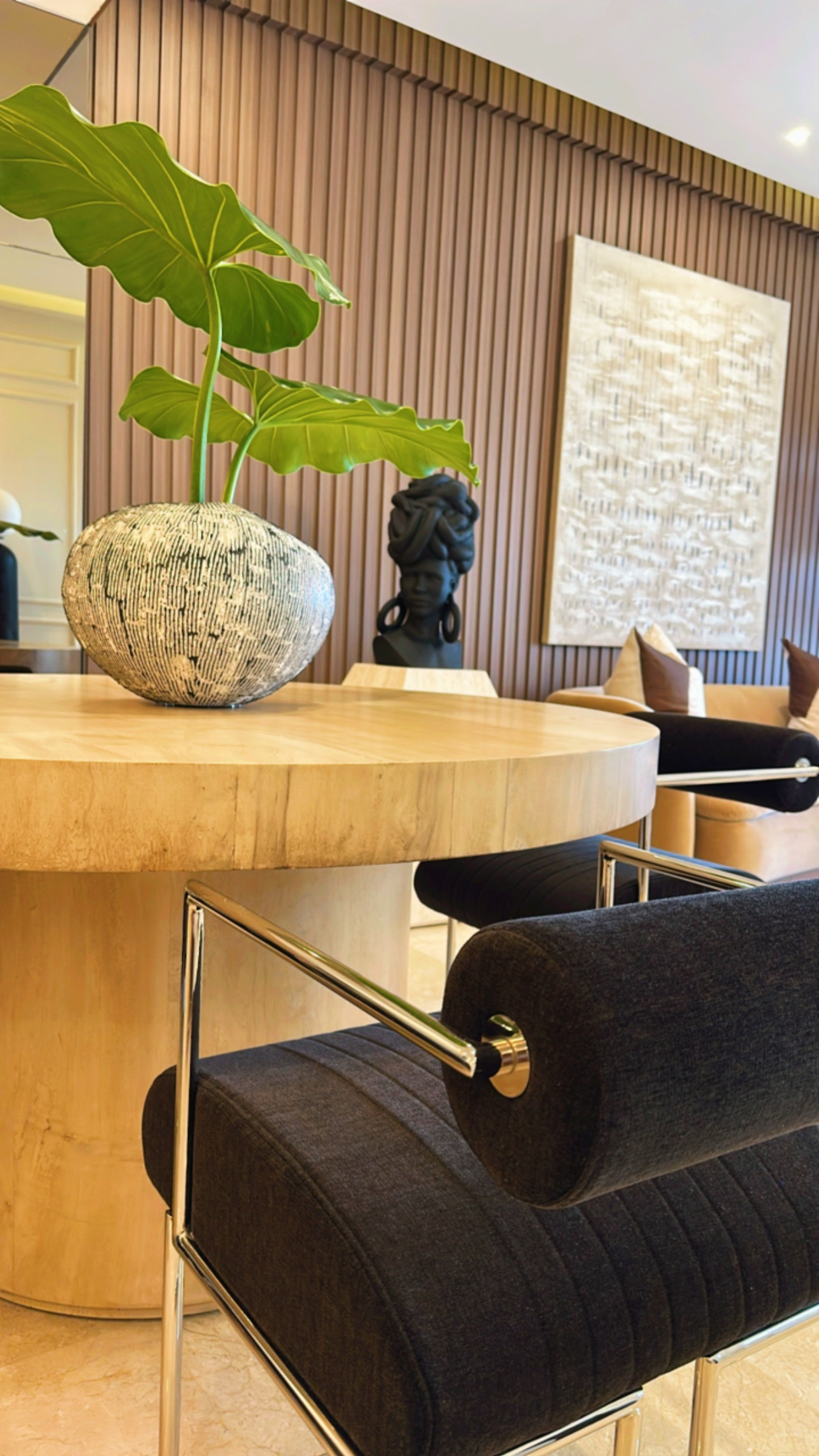 Continúa mostrando las áreas de 
- MY DR PROJECT -
 Dinning Area +
Cada área fue cuidadosamente pensada y diseñada para que sea no solo elegante sino también FUNCIONAL!
En una decoración La funcionalidad es la parte más importante del proyecto, obviamente sin dejar atrás lo visualmente atractivo de detalle.