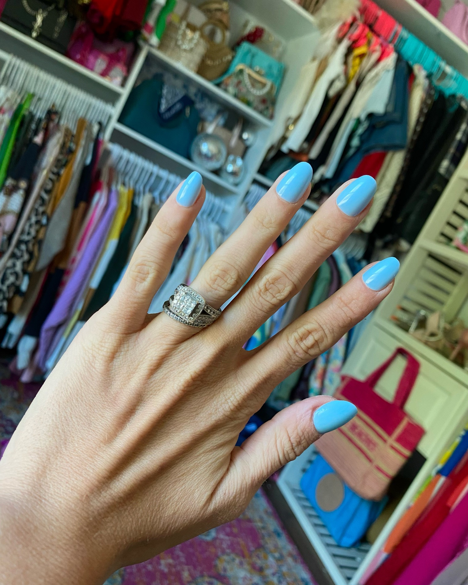 My absolute favorite nails!! These have been on repeat, I’m obsessed with how many colors come in the set! The length and fit is perfect for everyday! It looks like the perfect gel mani, all 300 nails for under $5!!! 🤩💅🏼

- diy manicure 
- easy manicure 
- everyday nails 
- press on manicure 
- short nails 
- beauty finds

#LTKgrwm #LTKBeauty #LTKmorningroutine