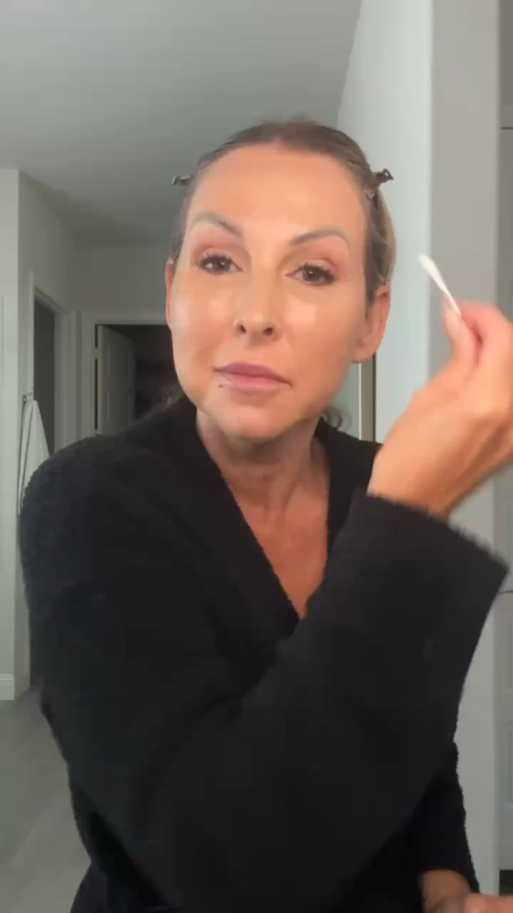 A little morning makeup + a little life update 🤍 So happy to be back after slowing down and enjoying summer.

I’m excited to share a little more of everything around here—fashion, beauty, home, family, travel and everyday life. Less worrying about fitting into a box and more sharing what genuinely feels like me in this season. 🤍

#LTKStyle #LTKBeauty #Over40Style #EverydayStyle #LTKHome

#LTKgrwm #LTKootd #LTKstorytime