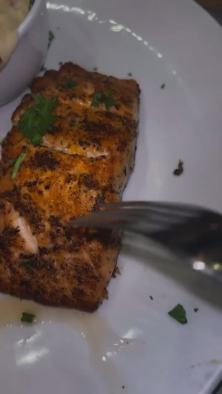 Adding another restaurant to my Atlanta “try again immediately” list 💗
.
.
#thingstodoatlanta #atlantafood #wheretoeat #atlantacontentcreator #atlantasoulfood