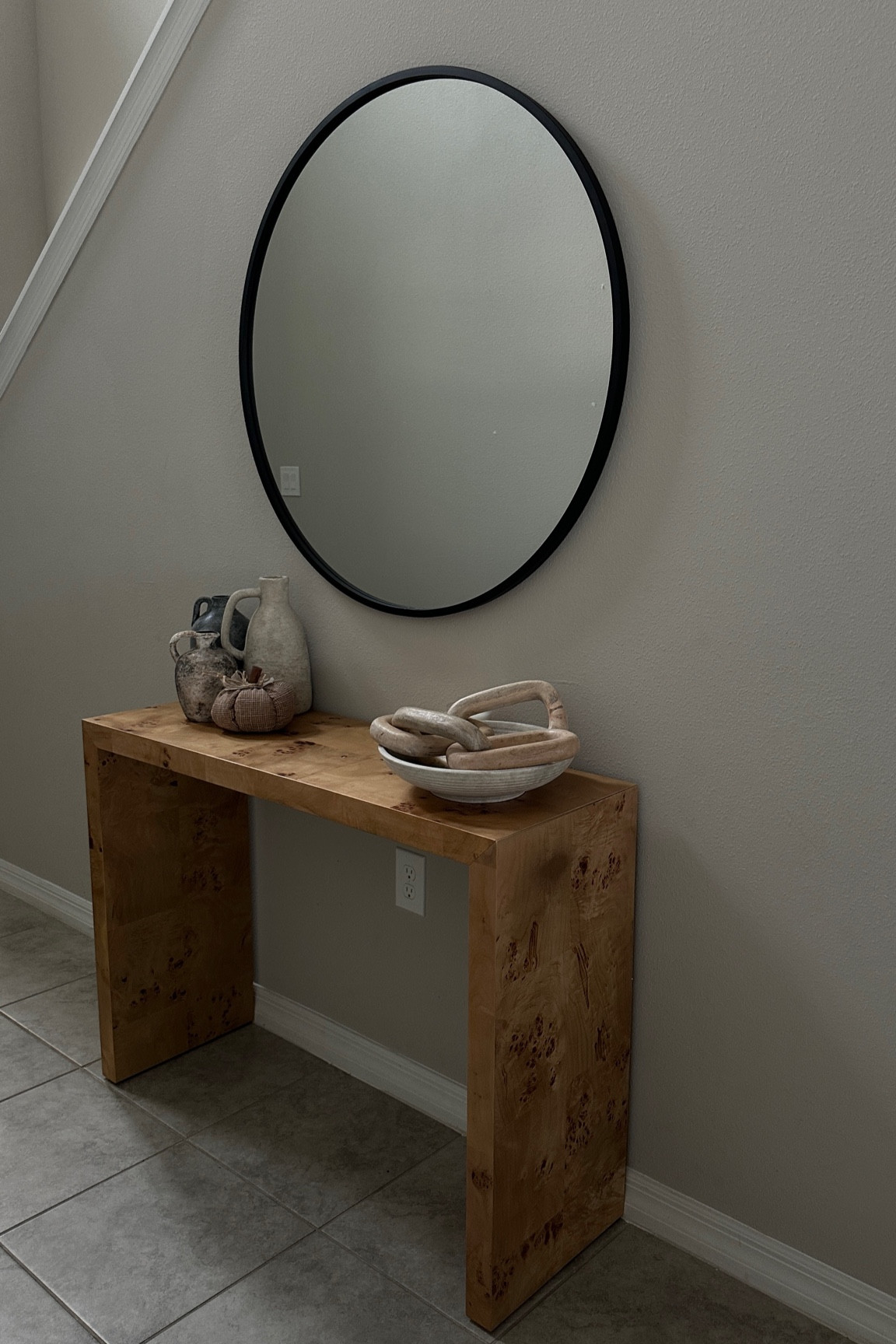 Entryway decor 🖤☕️🍂

#LTKstyletip #LTKhome #LTKSeasonal