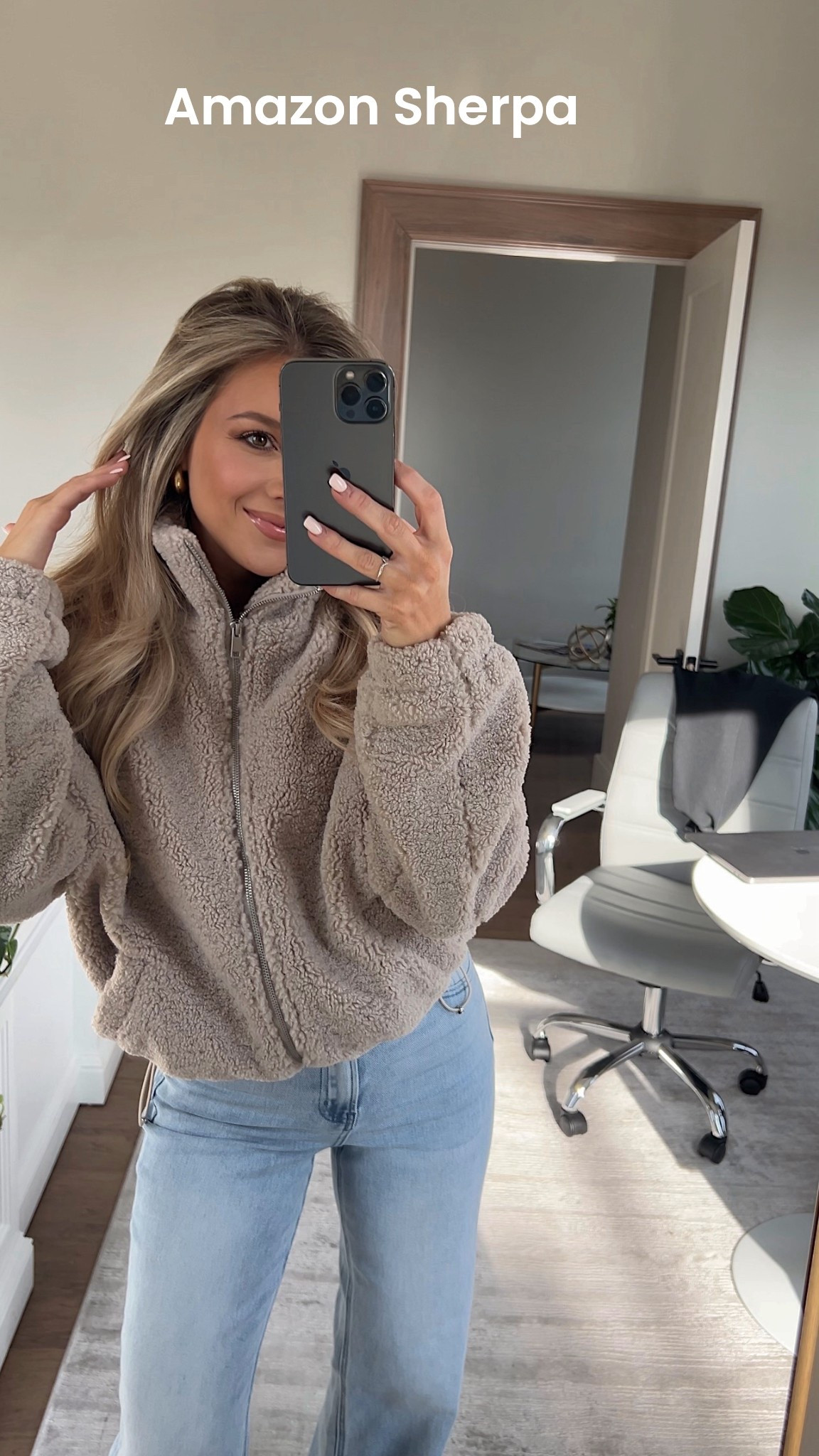 The coziest, softest Sherpa you will own!! I promise! This is the highest quality Sherpa I have and its softness is unreal!! Ahh I can’t say enough good things- I love this! Wearing xsmall! Wearing color oatmeal!   Perfect for winter date nights! 

#LTKActive #LTKFindsUnder50