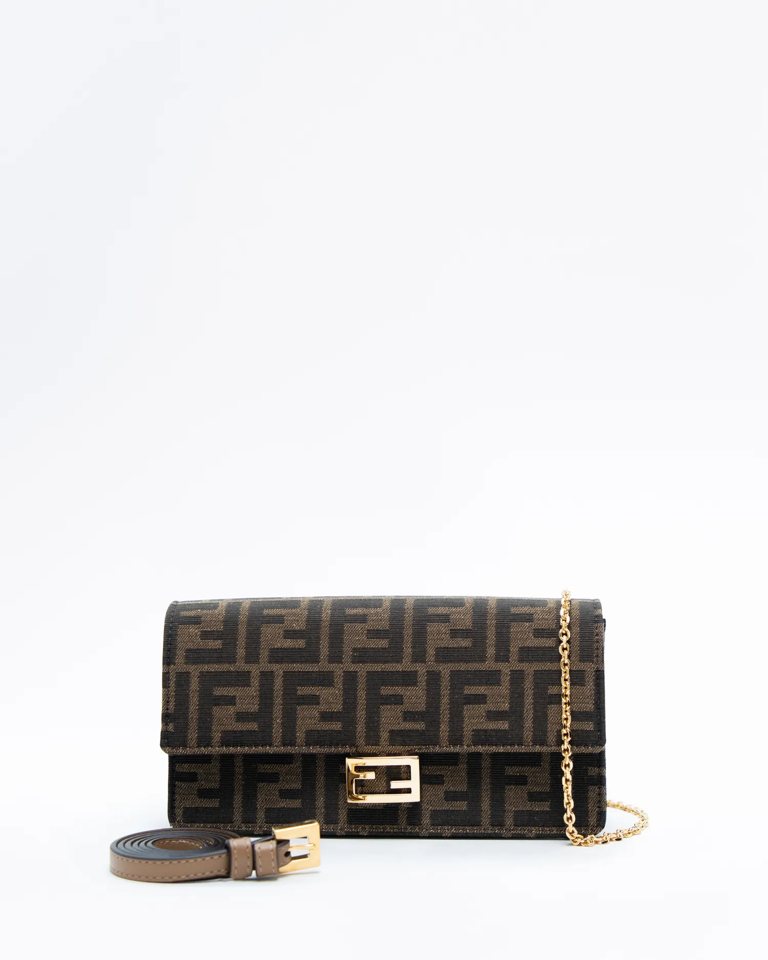 Canvas FF Baguette Wallet on Chain | Vivrelle