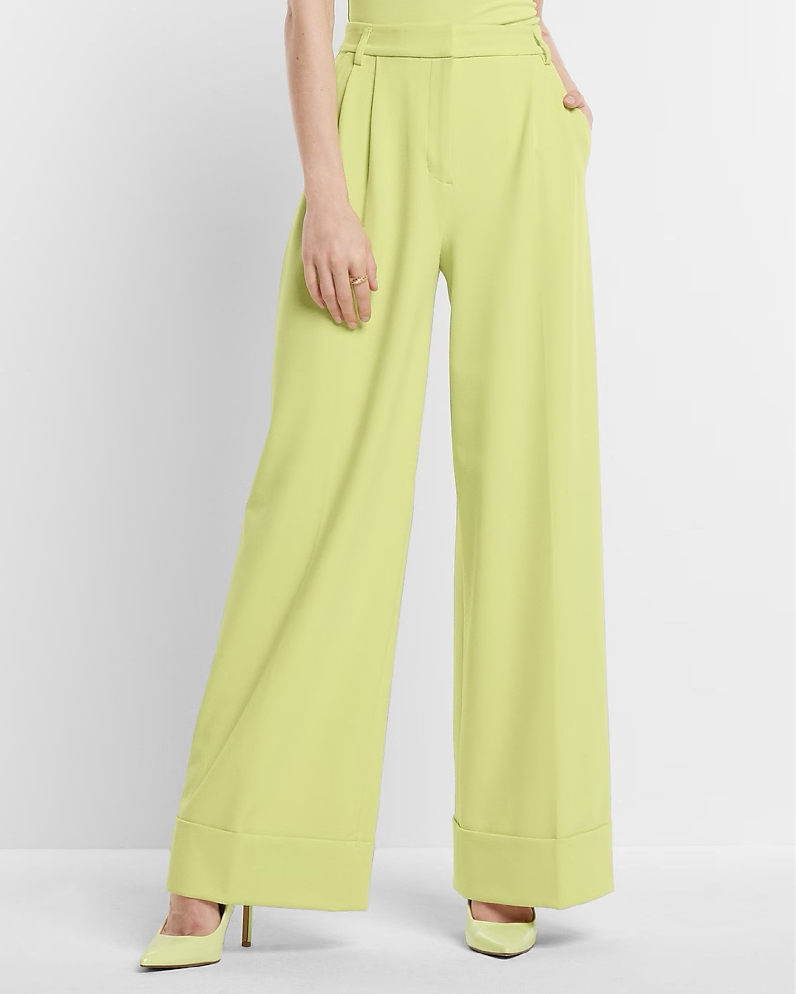 Stylist Super High Waisted Pleated Wide Leg Pant - Lemon Yellow

#LTKstyletip #LTKFind #LTKU