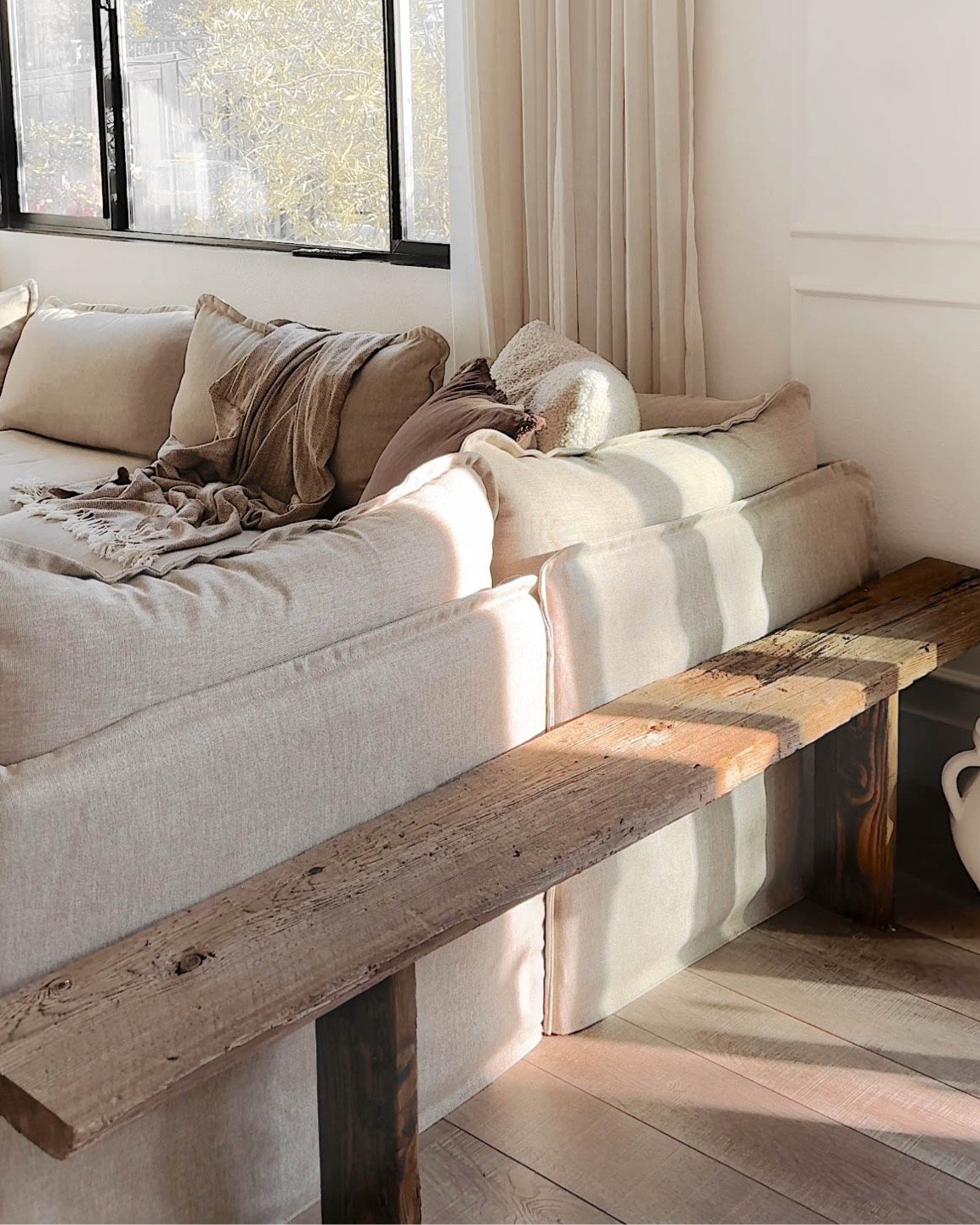 Rustic bench roundup 🫶🏻

I made this one, but I'm sharing my favorite rustic benches that add charm and character to any space

. Perfect for layering textures and creating a warm, inviting look. 

#LTKhome #LTKstyling #rusticdecor