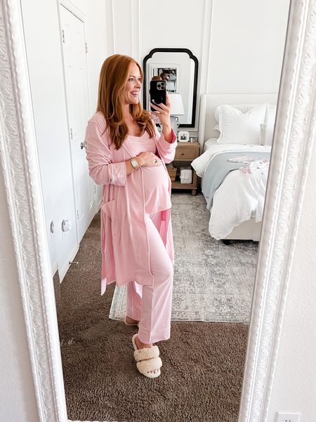 Petite Plume maternity pajamas! Perfect gift for expecting mothers! Pajamas to wear when pregnant and postpartum! I got a small in the set! Use code “HANNAHT20” for 20% off!

#LTKbump #LTKfamily #LTKstyletip