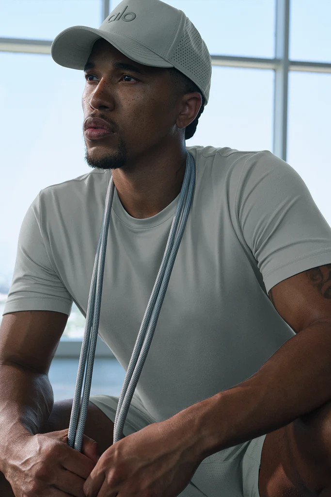 Conquer Reform Crewneck Short Sleeve - Lunar Grey | Alo Yoga (US)