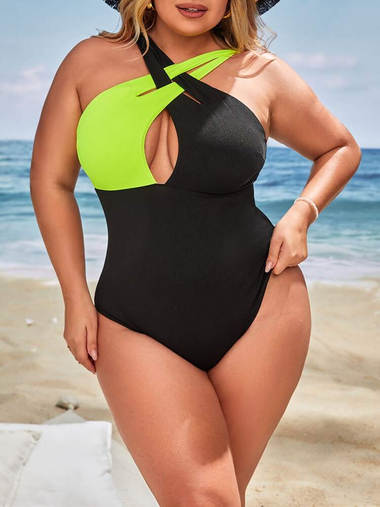 Plus Colorblock Crisscross Front One Piece Swimsuit | SHEIN
