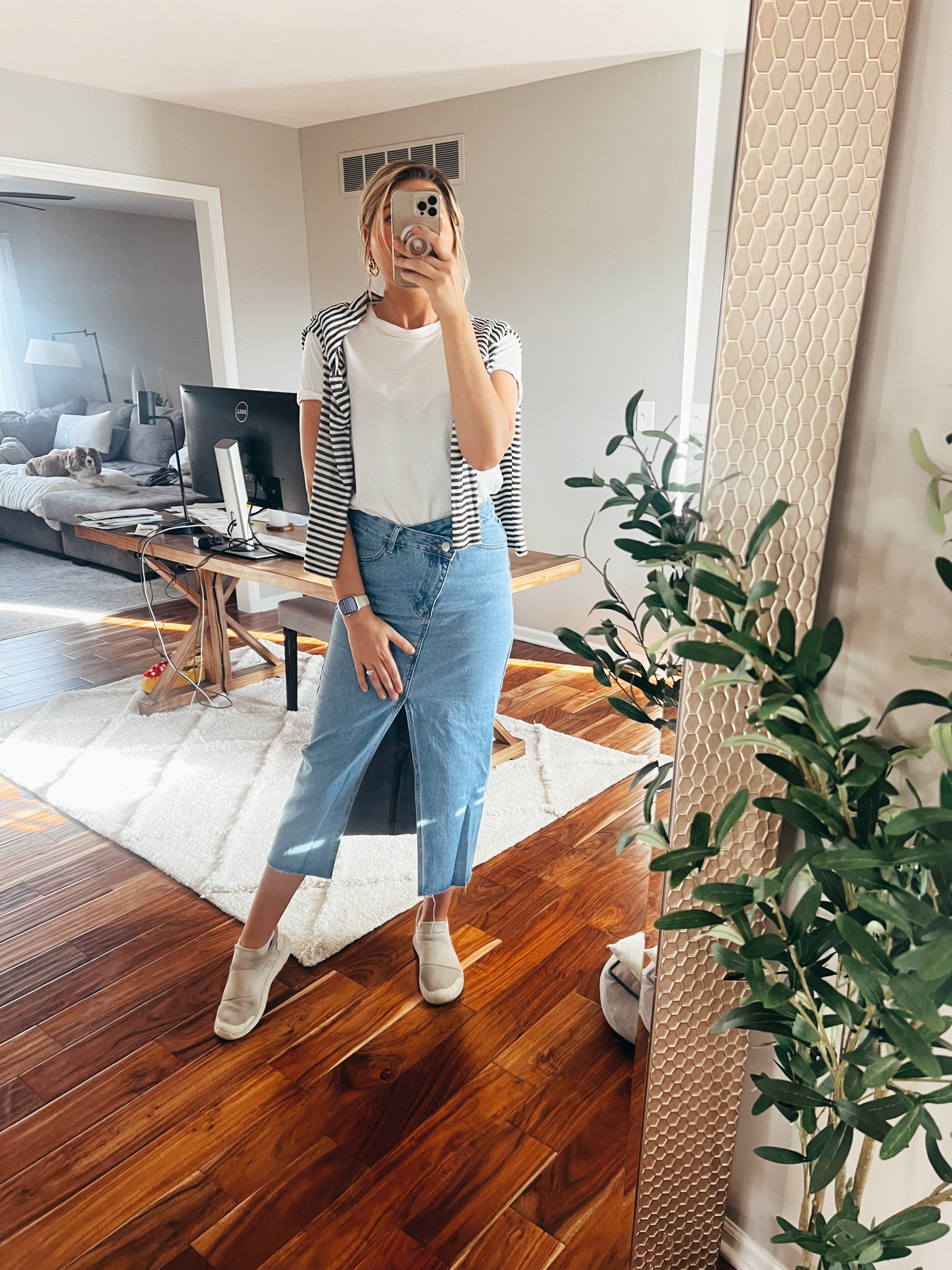 Happy that Jean skirts are back in trend 

#LTKfindsunder50 #LTKworkwear #LTKstyletip
