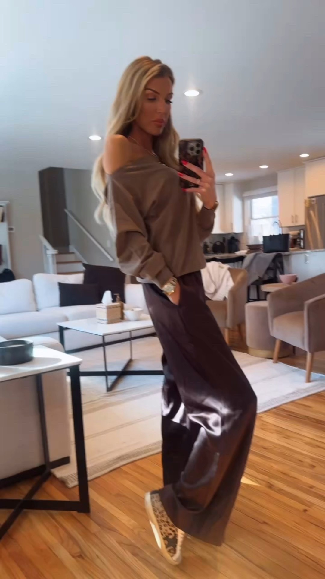 I’ll be your valentine chocolate 💋🤎💋

#LTKootd #LTKdayinmylife #LTKValentine