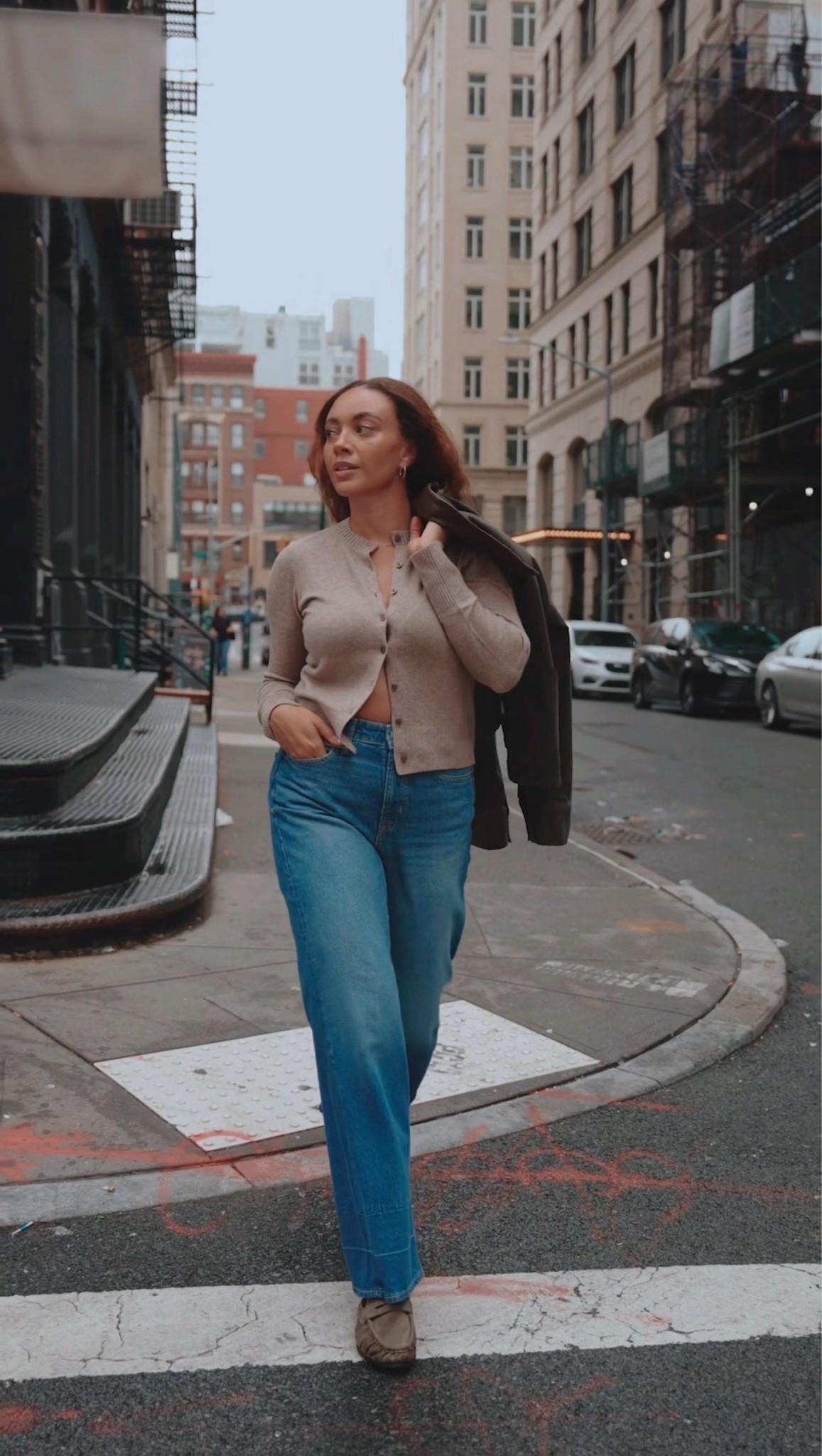 How to style a cardigan for an easy fall outfit! Paired this cropped cardigan with high rise, wide legs jeans for an easy look

#LTKootd #LTKSeasonal