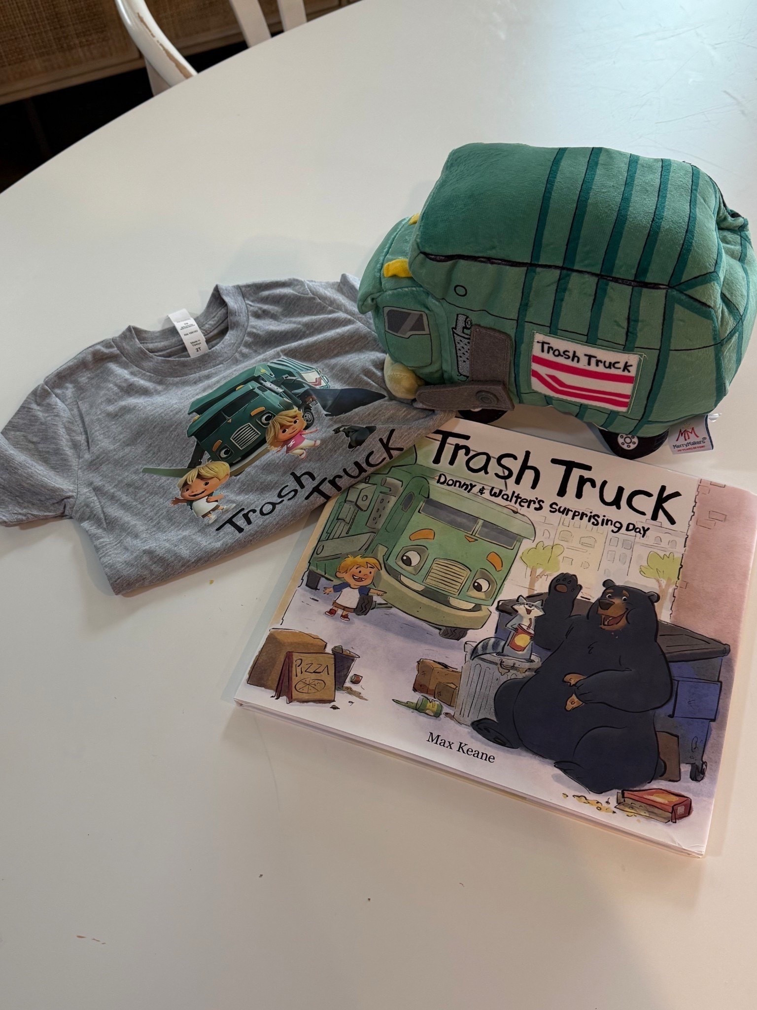 The perfect gift for toddlers who love trucks 🫶

Toddler boy gift idea, trash truck toys and books, plush, Amazon toys, Amazon gift guide, boys gift guide, Mallory Lee Richardson

#LTKHoliday #LTKKids #LTKGiftGuide