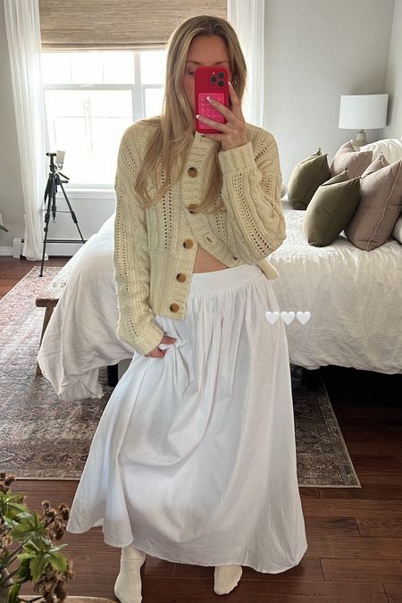 Cable knit sweater and white maxi skirt look | sweater is tts, size down if you want a more snug fit, skirt is tts