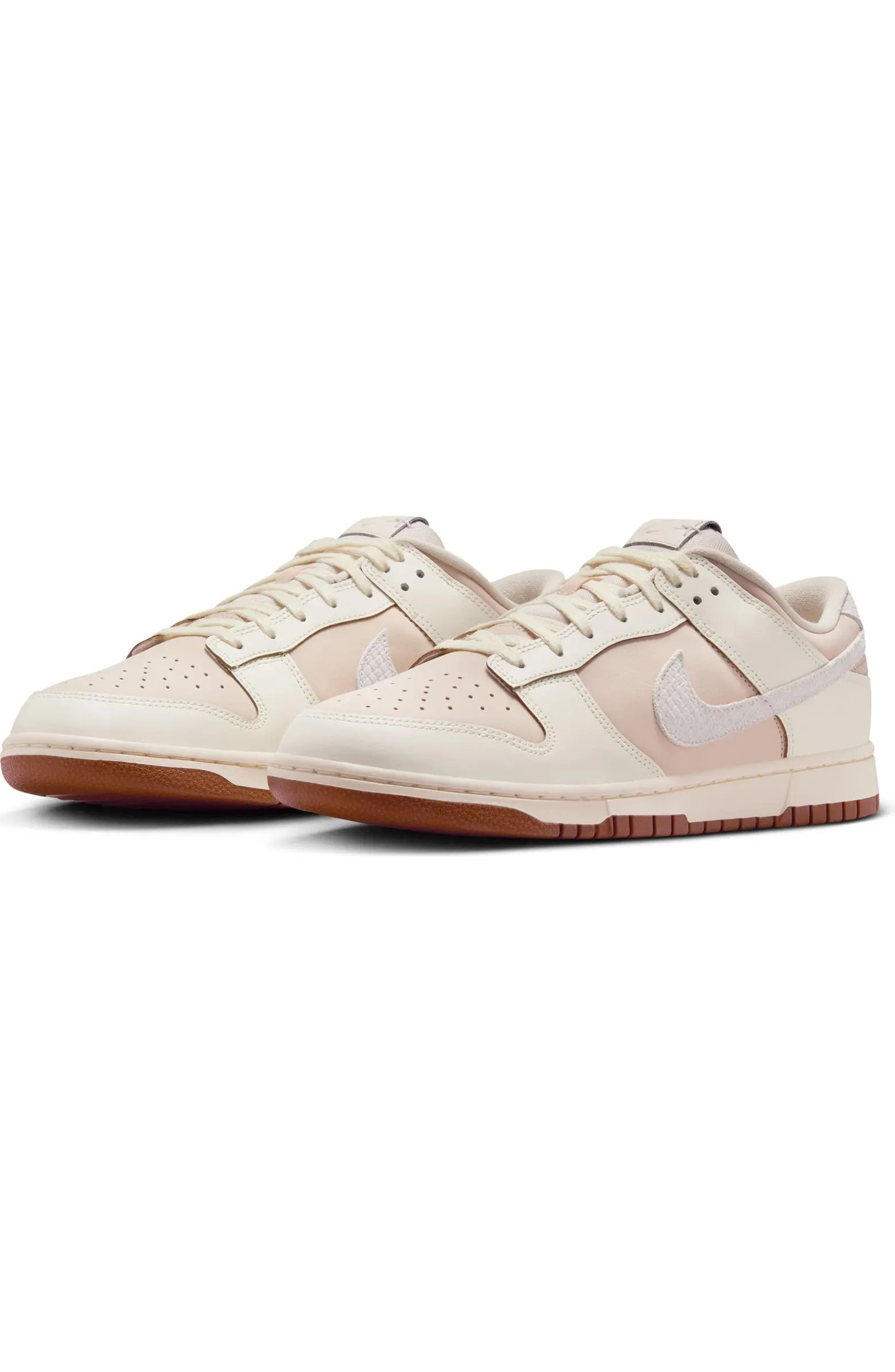 Dunk Low SE Basketball Sneaker (Men) | Nordstrom