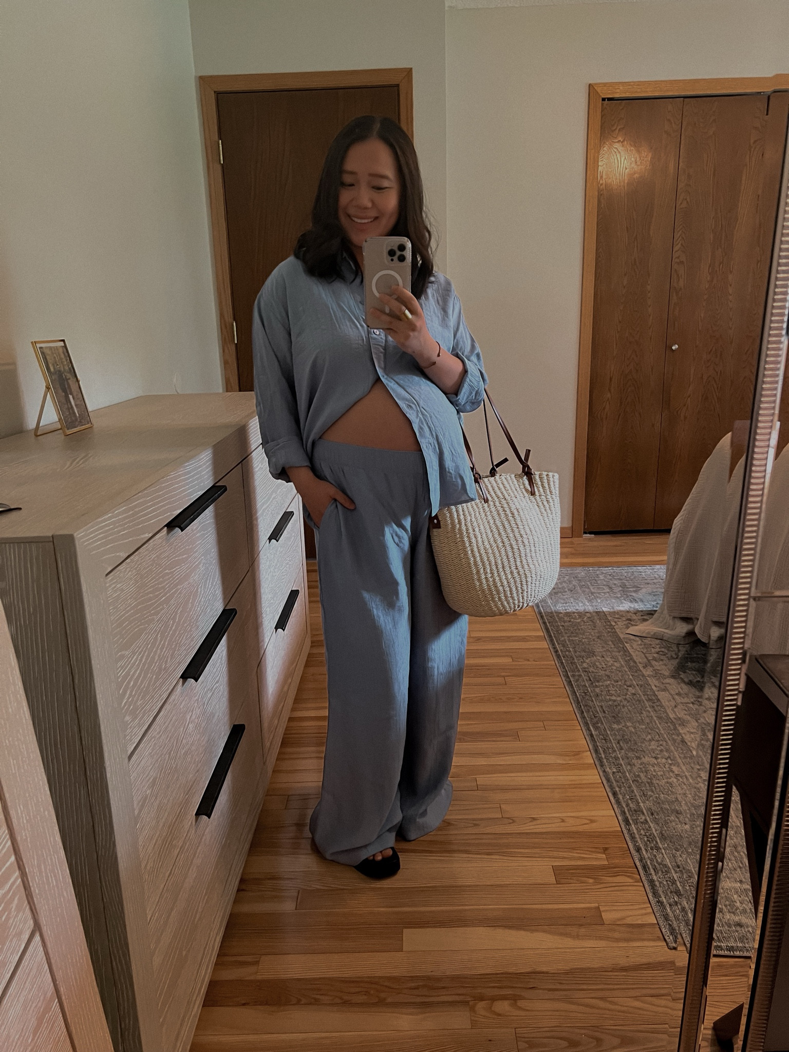 Weekend Preggie fit

Bag: old Jcrew 
Shoes: old & Other stories 

Maternity style, Abercrombie, Abercrombie coordinates, coordinates, bumpstyle, coordinate pregnant style, baby bump, crinkle coordinate set, spring style, summer style, long pant set, petite style, petite coordinates, neutral maternity style 

#LTKBaby #LTKBump