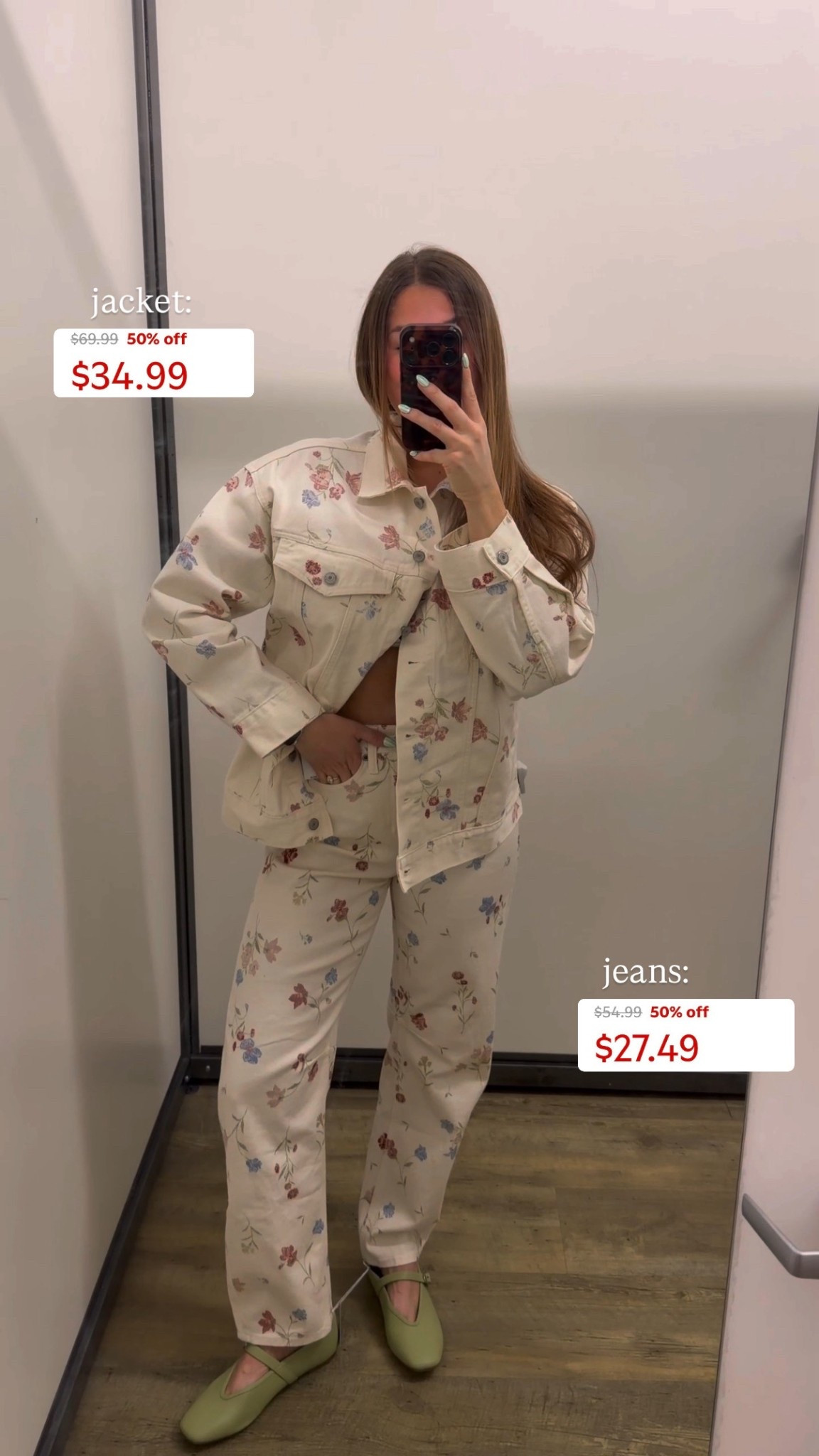 the cutest floral denim set!!! i’m obsessed. sized down one in the jacket/ it runs oversized. jeans fit true to size 

#LTKSaleAlert #LTKootd