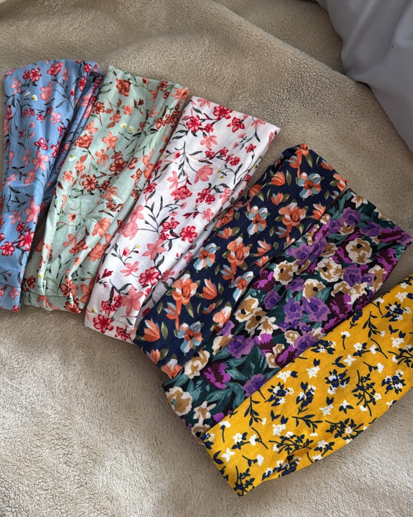 Super soft & stretchy headbands!
Set of 6 for under $10!

Headband, hair accessories, spring hairstyle, summer hairstylees

#LTKmomlife #LTKgrwm #LTKSaleAlert