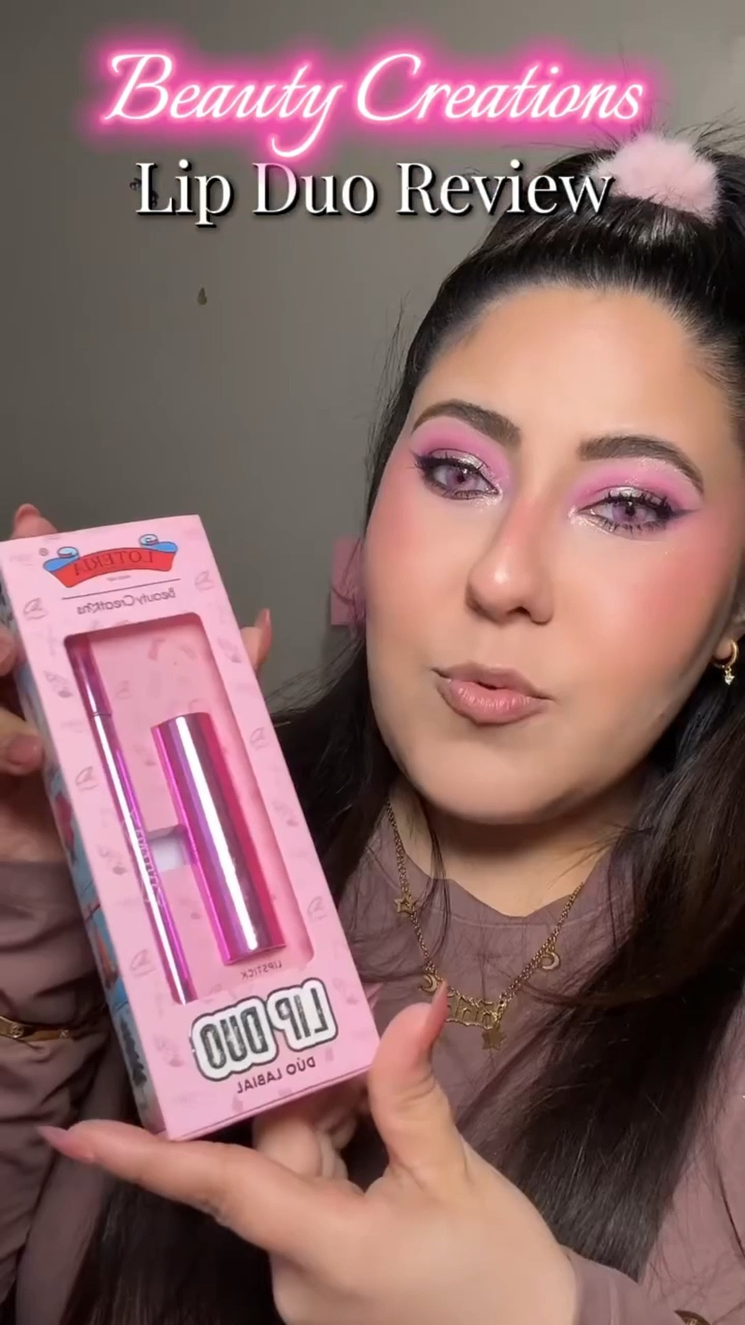 Okay but now I fully understand the hype 👀💄

These @beautycreationscosmetics lip duos/kits are VIRAL for a reason — the packaging is beyond cute, the formulas are smooth, pigmented, and actually comfortable on the lips, and the shades? Chef’s kiss 💋✨

Whether you’re gifting your bestie, filling a stocking, or adding a little glam to your own collection (because self-care), these are such a beauty lover must-have. Affordable, adorable, and totally influencer-approved 💕🎀

If you’ve been influenced… this is your sign 😉

•
•
#ashleyangelx #microinfluencer #makeup #explorepage✨ #contentcreator #smallcontentcreator #latinainfluencer #beautyinfluencer #beautycreations #beautycreationcosmetics #lipproducts #makeupreviews #lipcombo #nudelipcolor #affordablemakep #viralproducts

#LTKstorytime #LTKBeauty #LTKValentine