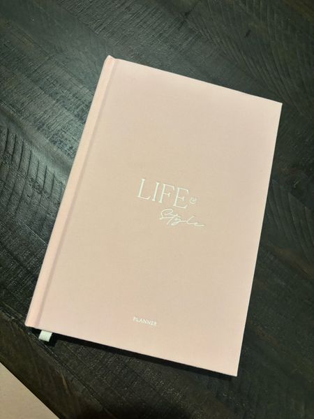 New life and style planner and daily to do list from Amazon 