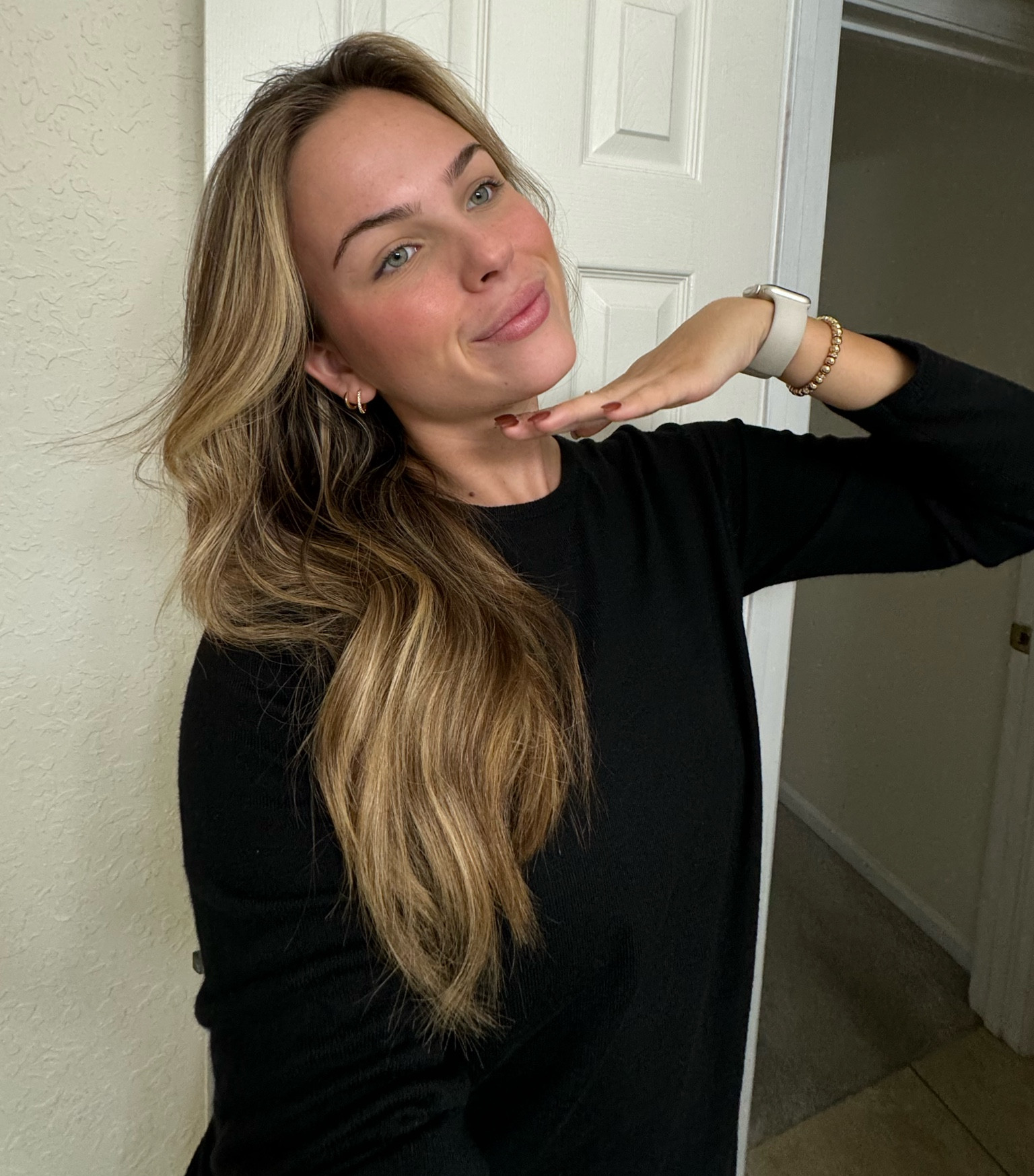 Y’alllll this is the COMFIEST crew neck sweater. I reach for this weekly. Seriously so cozy and not too heavy. 

Perfect for work or with a pair of jeans. ☕️

#LTKFindsUnder100 #LTKStyleTip #LTKWorkwear