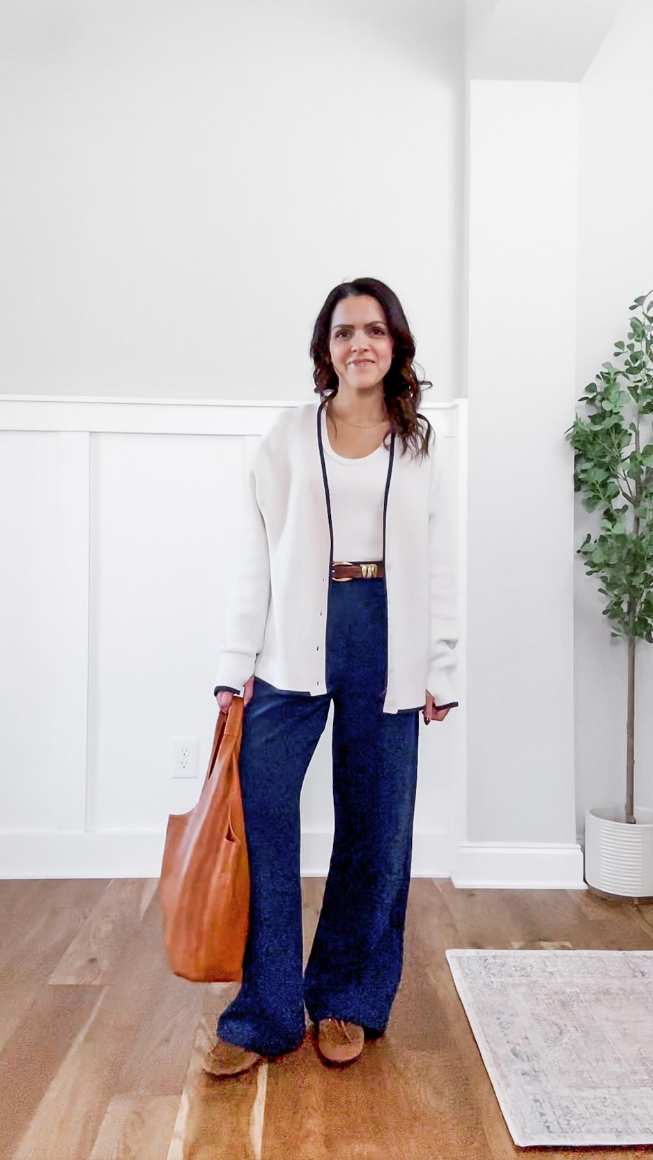 Elevated Thanksgiving outfit idea 

Monthly outfit planner NOVEMBER: Planner to person: Fall outfits | navy cardigan, trouser, white long sleeve tee, suede tote, suede loafer, belt

#falloutfit #classicstyle #casualstyle 


#LTKHoliday #LTKSeasonal #LTKgrwm