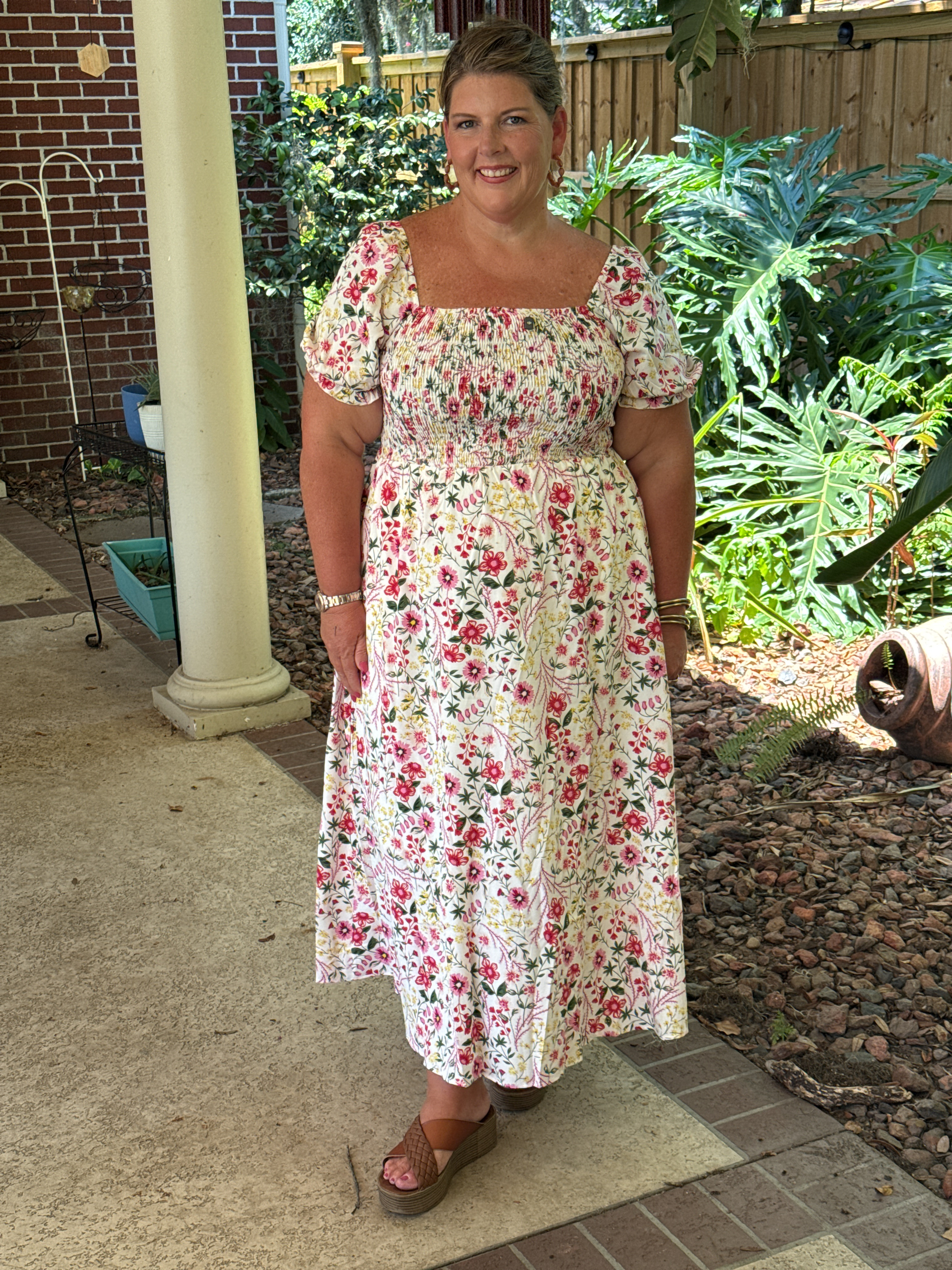 I'm IN LOVE with the squared neck on this dress. It comes in multiple colors and of course it has pockets. The built in slip keeps you from showing your bits. Use my code CILLASUE to save 15% at checkout 

 