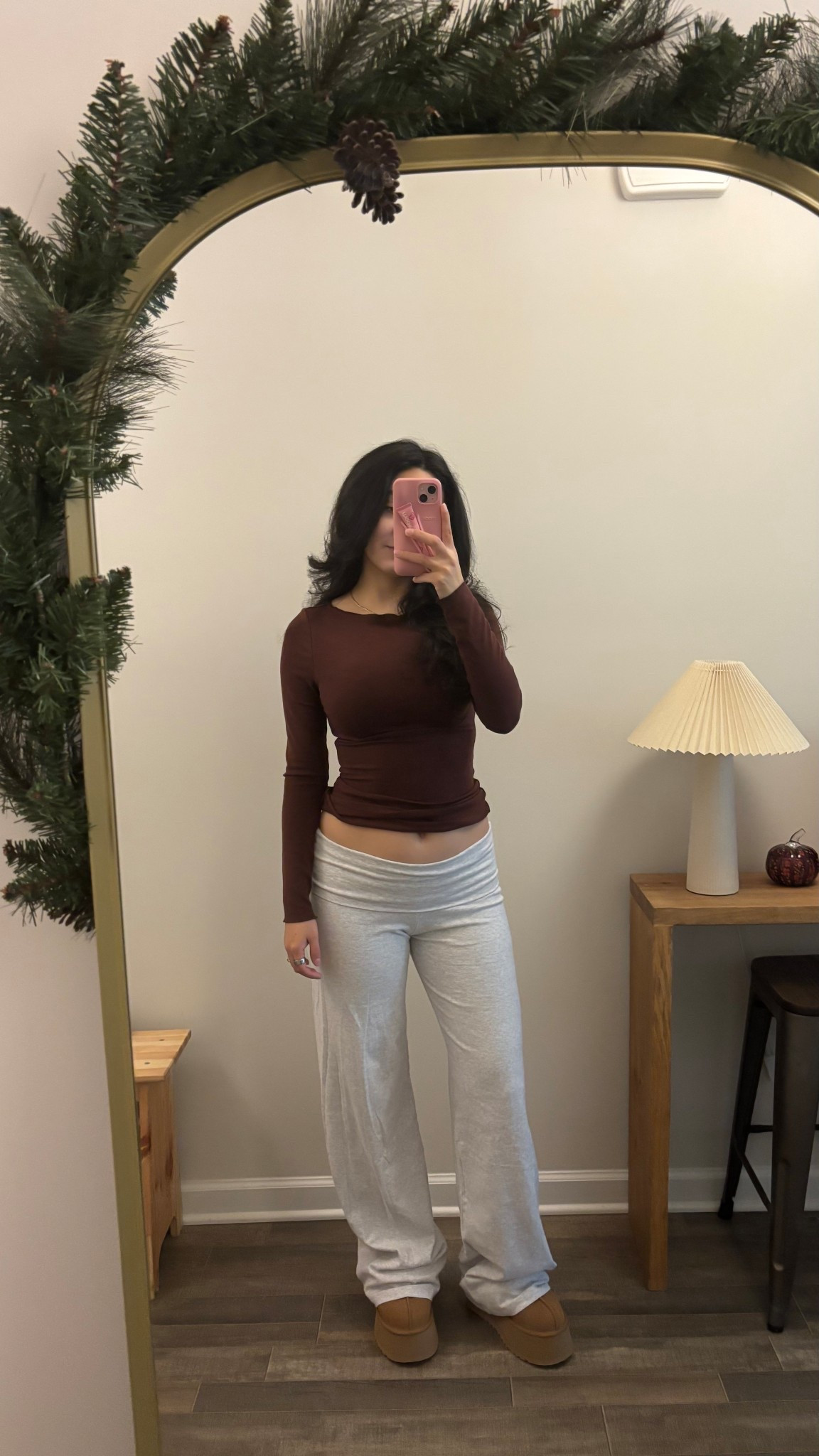 Comfy outfit this morning 
Amazon cashmere long sleeve (s)
Priscilla pants (xs/s)