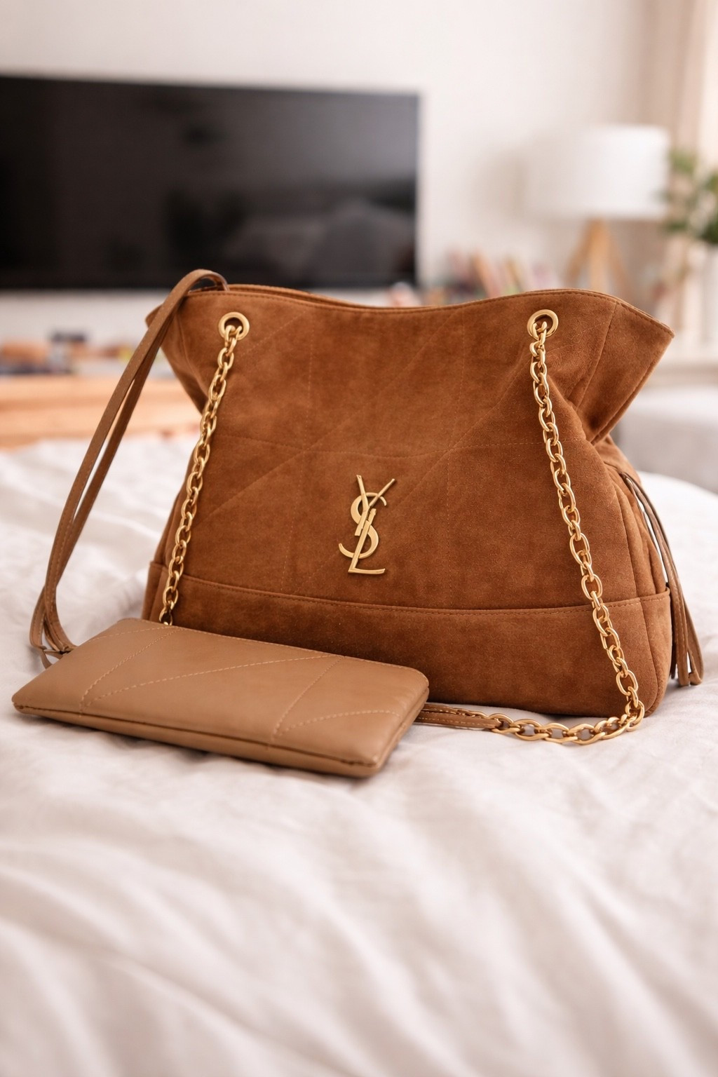 Designer Inspired Brown Suede Shoulder Bag + Wallet Set | SHEIN Finds | Affordable Luxury Look

shein finds, shein bag, shein accessories, designer inspired bag, ysl inspired bag, luxury look for less, affordable luxury, brown suede bag, tan handbag, shoulder bag outfit, everyday handbag, fall bag aesthetic, neutral accessories, quiet luxury style, rich girl aesthetic, chic everyday style, casual luxury outfit, minimal luxe, designer dupes, bag and wallet set, fashion finds 2026, trending handbags, influencer picks, elevated basics, street style chic, capsule wardrobe accessories, warm tone fashion, everyday essentials, soft luxury aesthetic, budget luxury style


#LTKSaleAlert #LTKmomlife #LTKootd