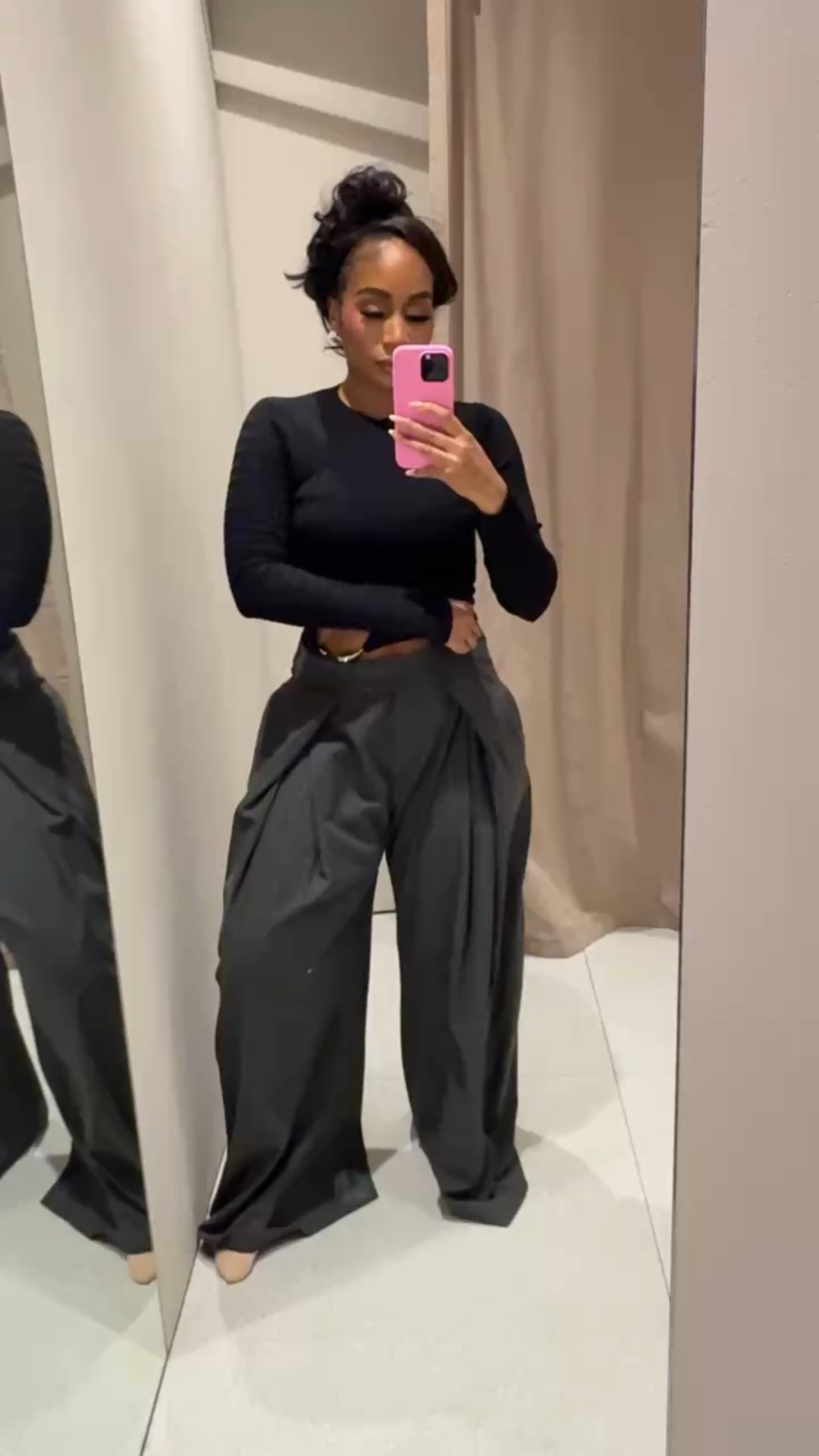 black ribbed knit top with metal appliqué! Edgy, elevated casual style inspo!

#LTKootd #LTKFindsUnder100