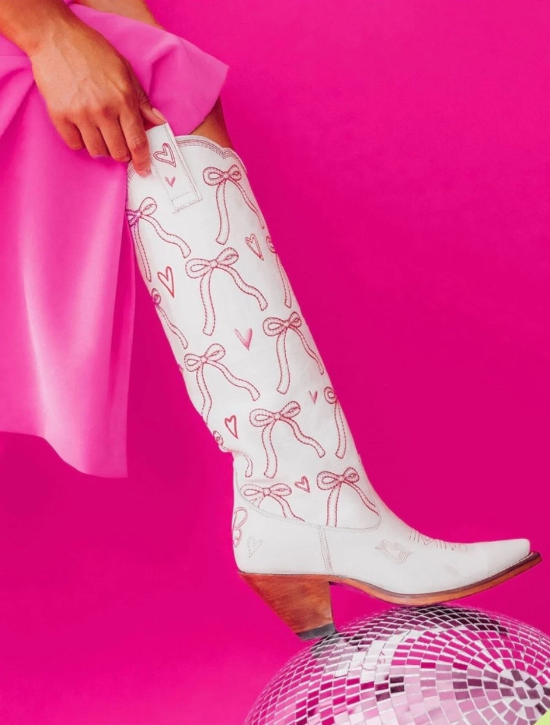 Barbie Chic Boot - White/Pink 
🤍

#LTKSaleAlert #LTKBeauty #LTKSpringSale