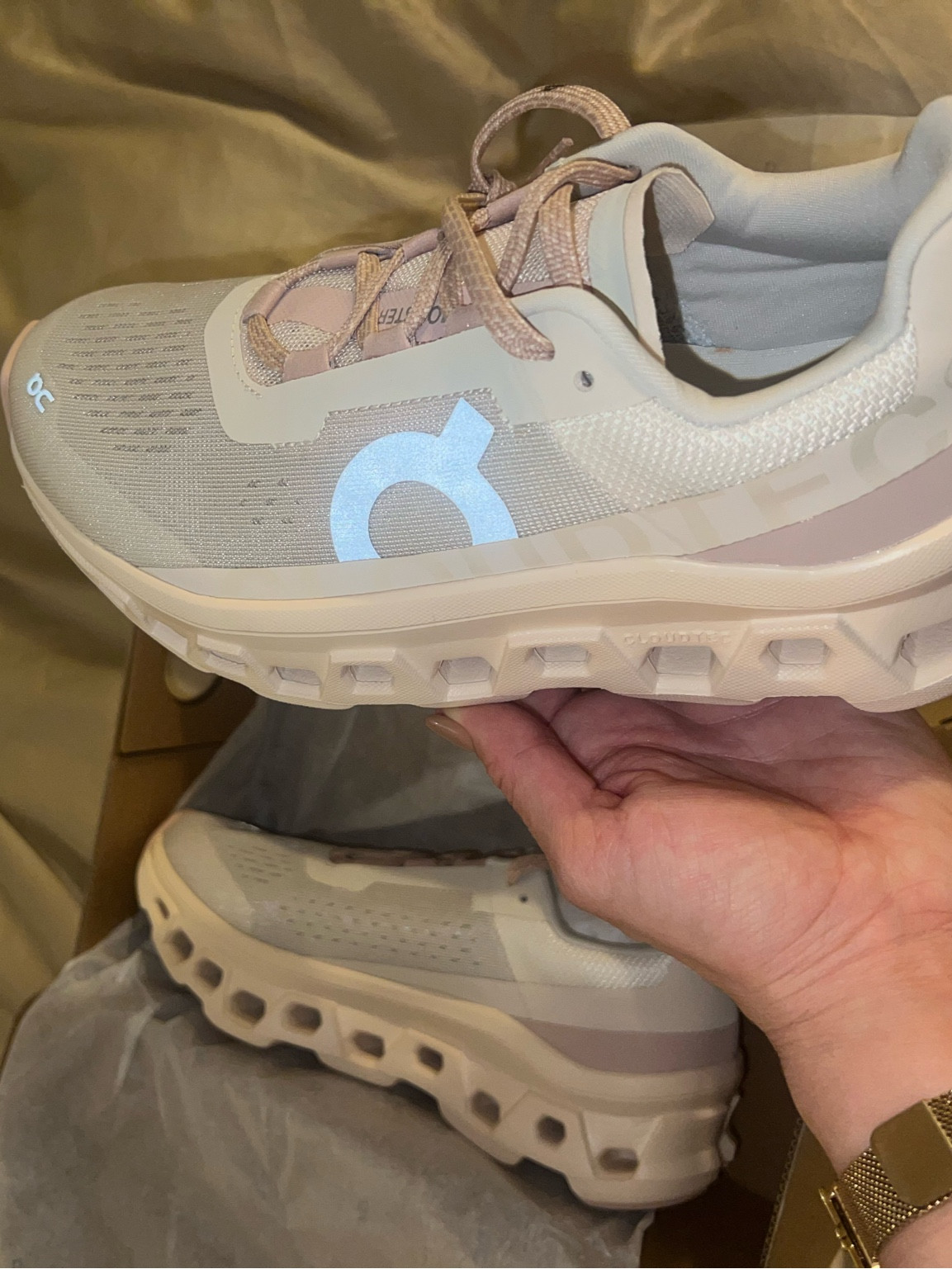 New running shoes from On Running - Cloud Monsters in Moon Haze



#LTKfitness #LTKshoecrush 

#LTKSeasonal