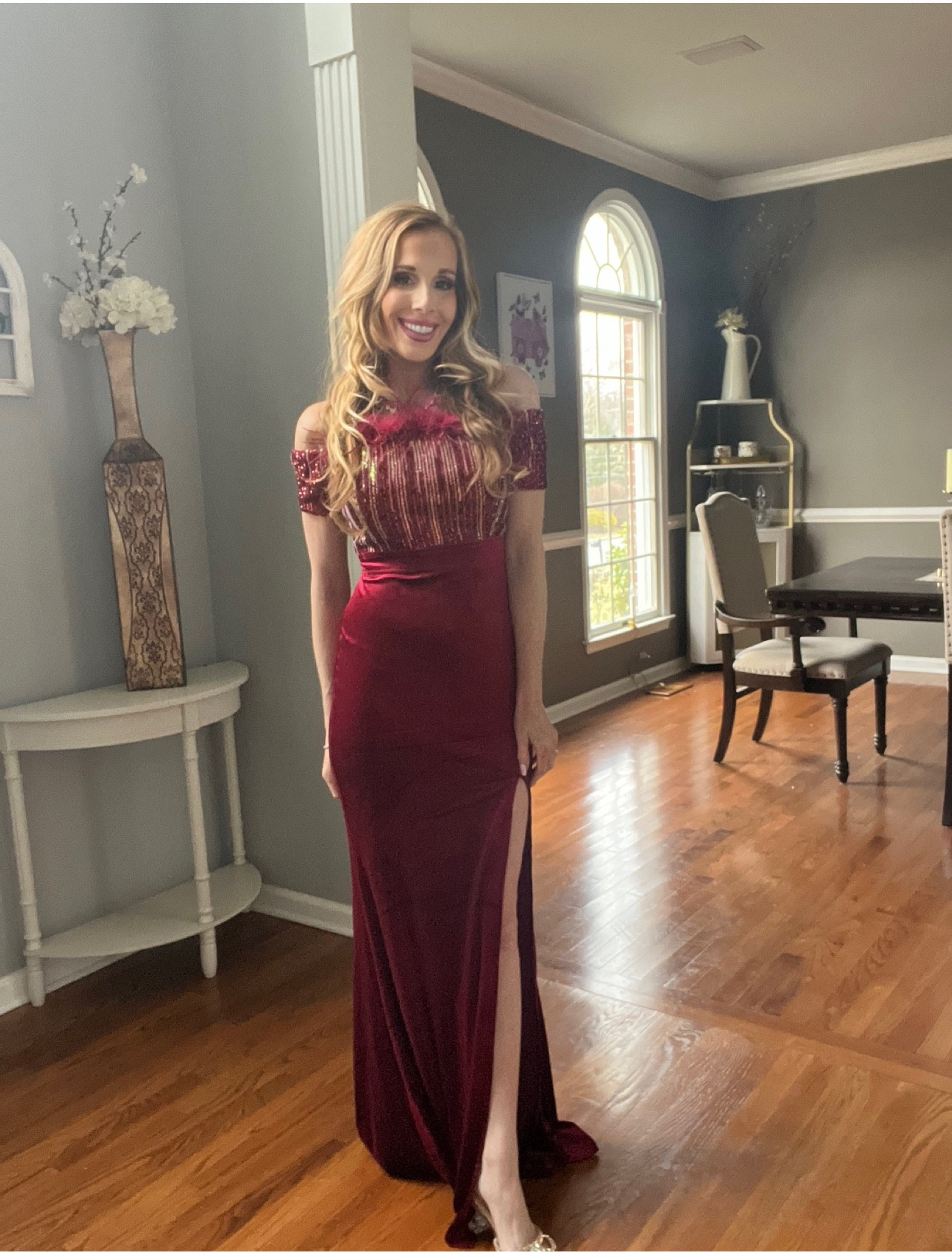 Gorgeous red velvet dress with feather detail ❤️💕

#LTKFindsUnder100 #LTKStyleTip #LTKParties
