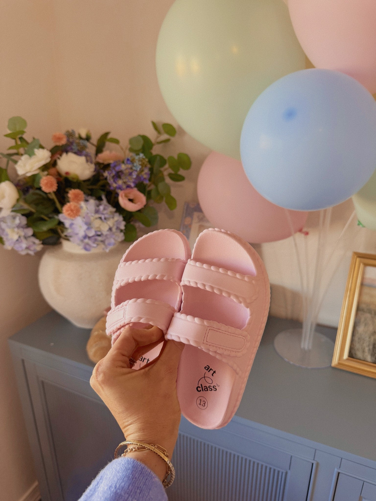 I love these little girl slides for the summer 🩷🌸💘

#LTKootd #LTKKids #LTKSeasonal
