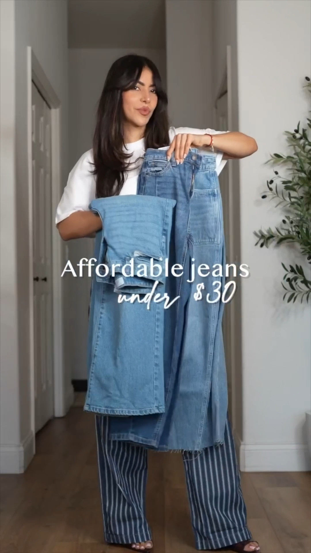 Affordable jeans under $30!

Styling a few pairs of Walmart jeans and jeans from H&M. Barrel jeans, wide leg jeans, cropped jeans and more!

Walmart outfit, light wash jeans, denim style, Spring outfit, wide leg denim

#LTKgrwm #LTKootd