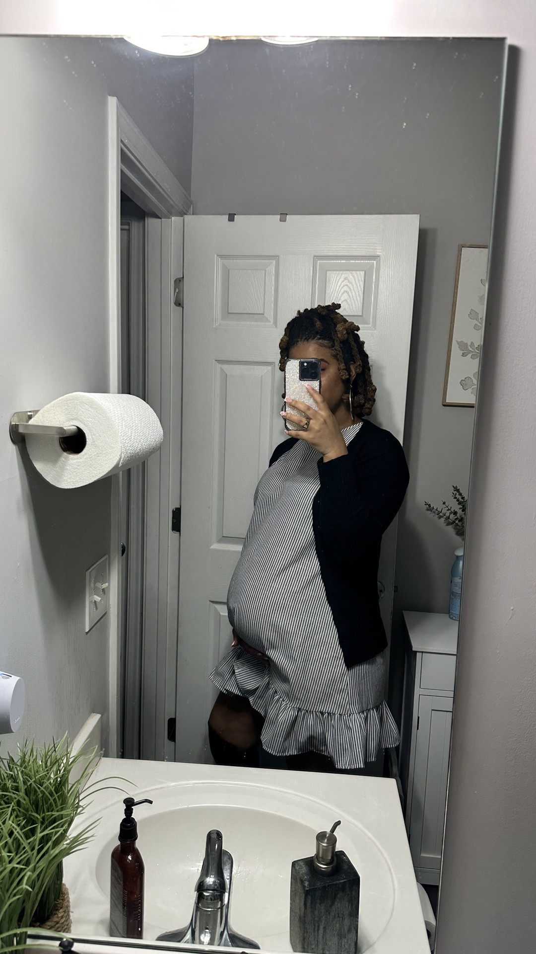 Let’s get ready to check on baby girl. 🤰🏽💗

#LTKmomlife #LTKBump #LTKootd
