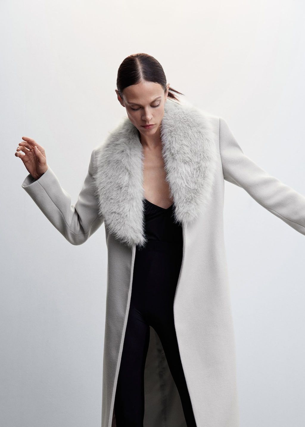 Detachable wool coat with fur collar | Grey Coat | Winter Coat Coats | Winter Outfit Outfits |  | MANGO (US)