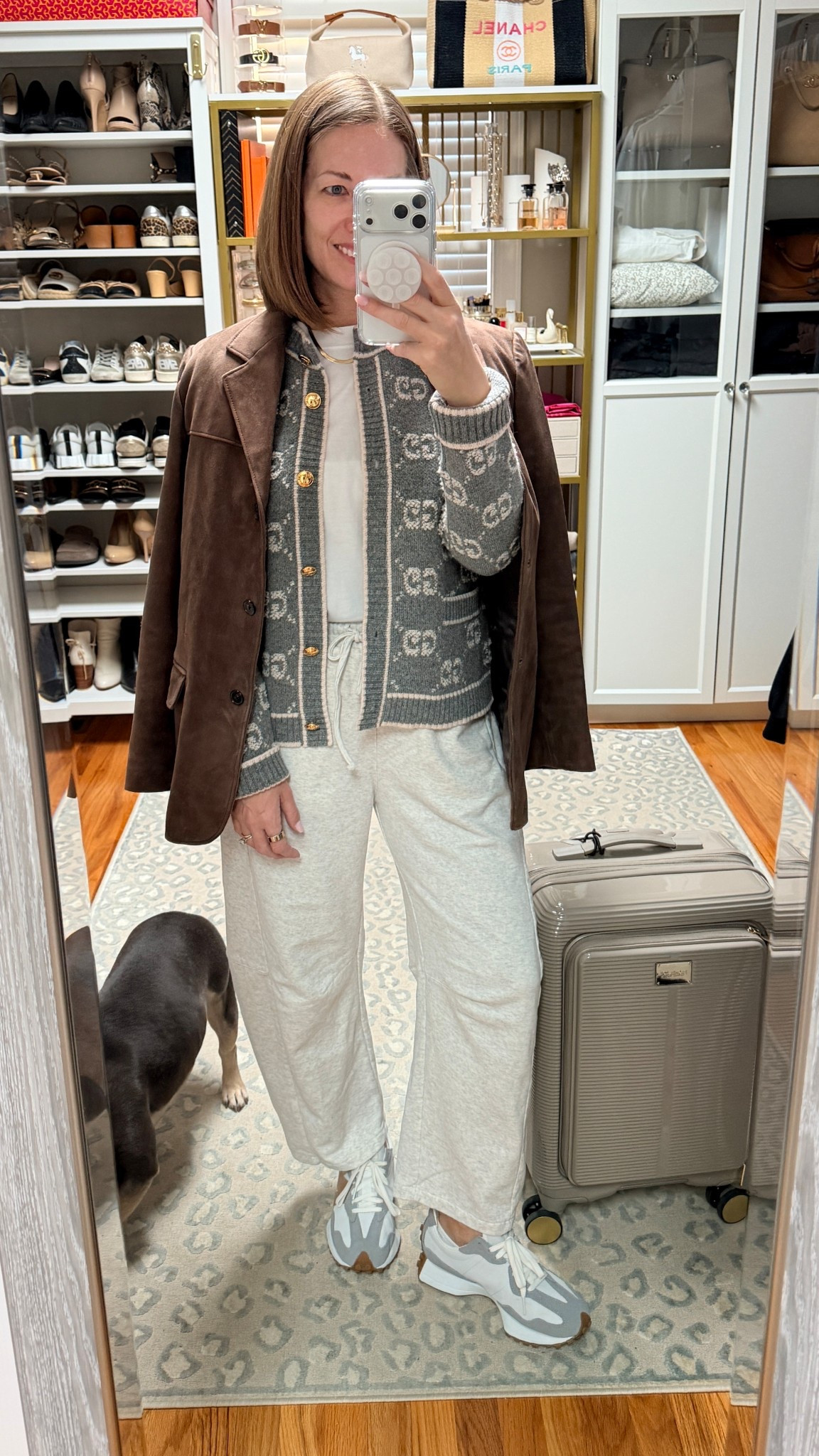Airport OOTD!  
#ootd #traveloutfit #airportootd @Aritzia 

#LTKTravel #LTKootd #LTKOver40