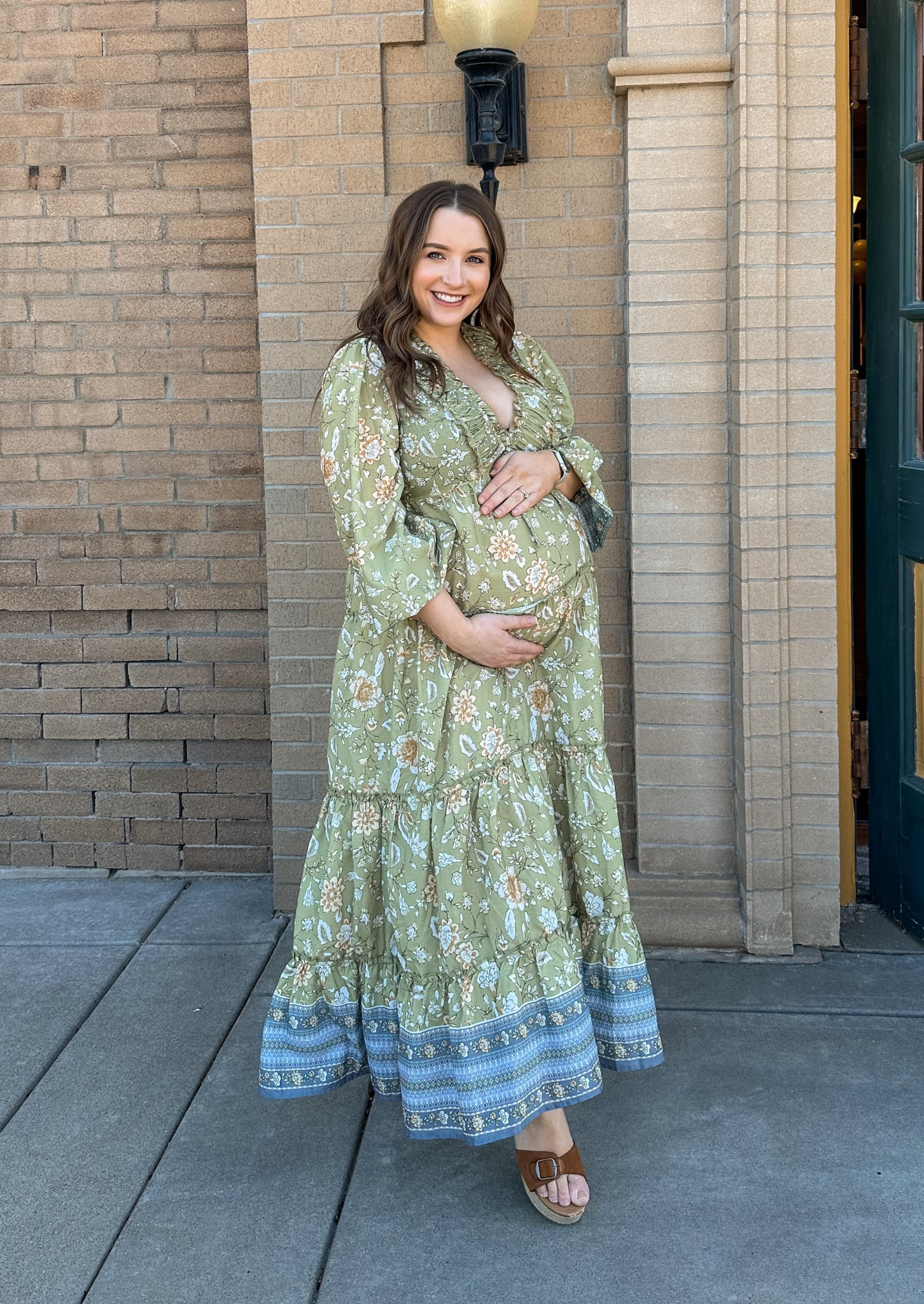 the prettiest dress for our baby shower 🫶🏼 

Tagged the short version! Long version is OOS at the moment! 

Use code “maddycharlson25” for a discount! 


Gender neutral baby shower
Team green baby shower
Baby shower dress
Baby shower
Neutral baby shower 
Pregnancy 
Maternity fashion 
Maternity dress
Spring maternity style 
Spring bump friendly dress 

#LTKbaby #LTKfamily #LTKbump