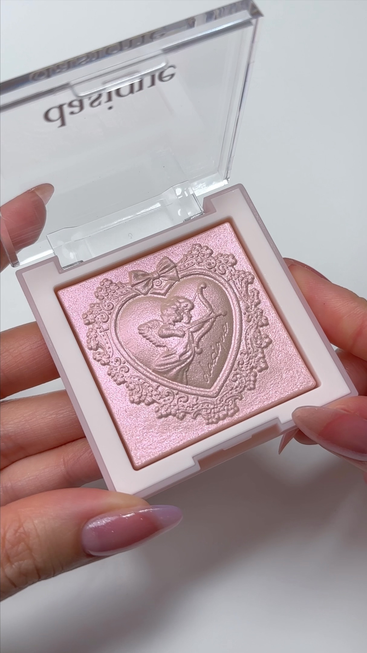 prettiest highlight 👼🏻🎀

#LTKbeauty