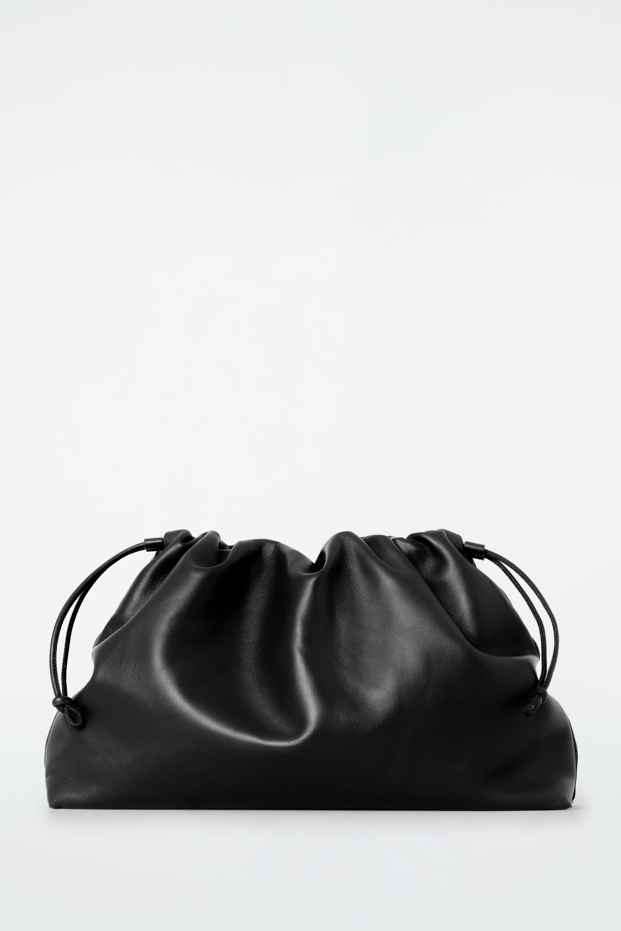 MINI CAVATELLI CLUTCH BAG - LEATHER - BLACK | COS | COS (EU)