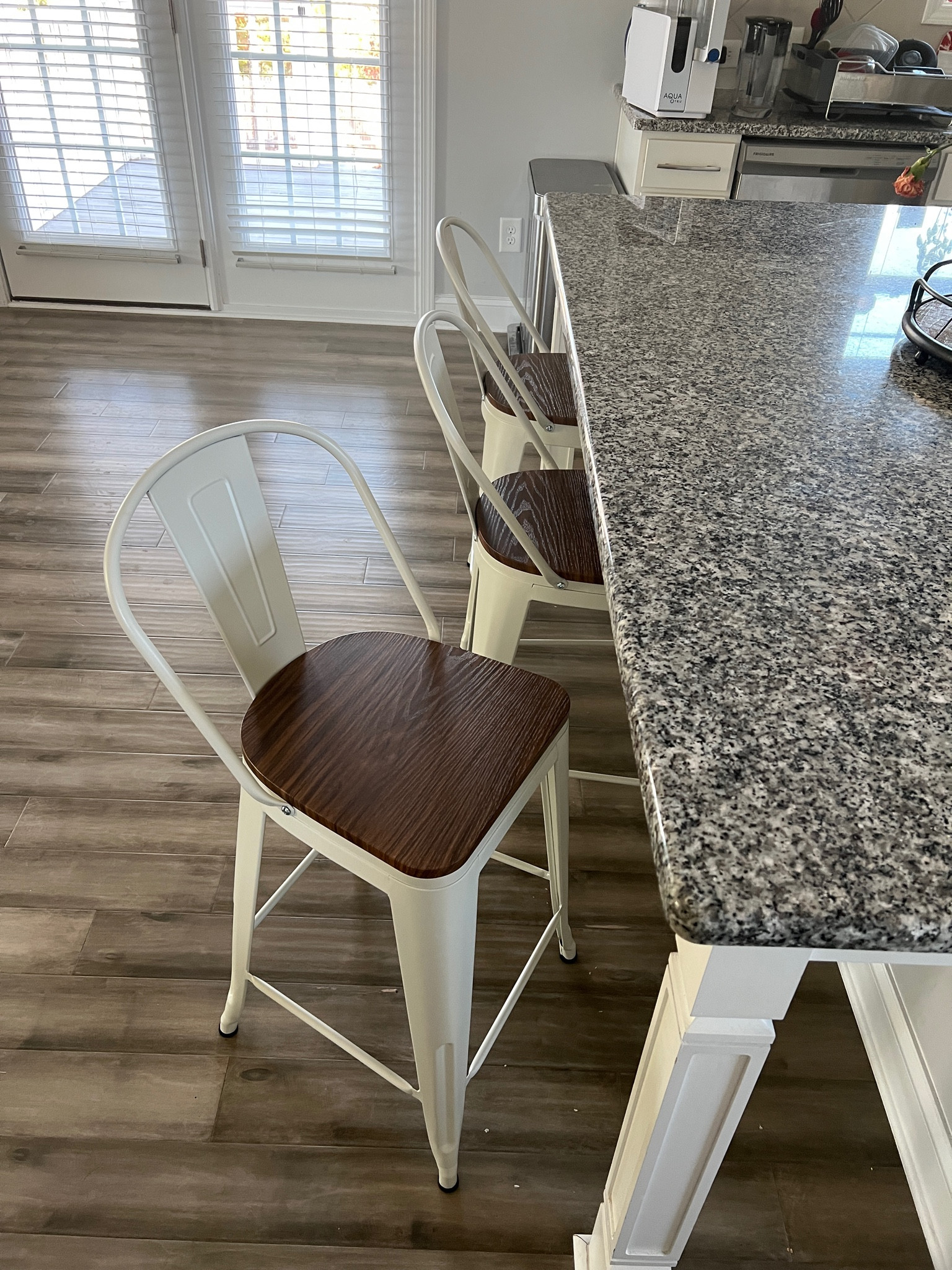 Loving our new counter stools! 









#farmhouse #farmhousedecor #barstools #counterstools #homedecor #islanddecor #home #ltkhome #metalchairs #chairs #counterspace #homeinspiration #farmhouselook #farmhousedesign #homedesign #looksforless #barstool #counterstool #breakfastnook #family #ltkfamily #mealtime

#LTKstyletip #LTKhome #LTKfamily