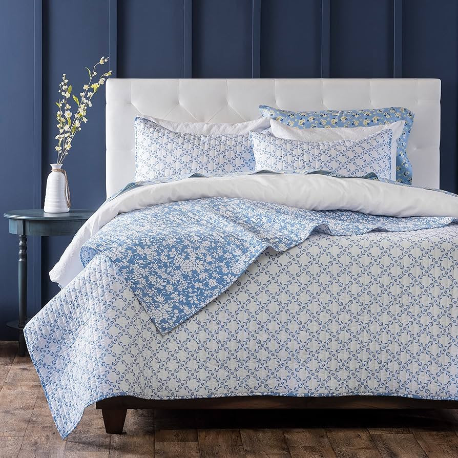 MARTHA STEWART Pamela Blue Floral Queen Quilt Set - 3 Piece, 100% Cotton Bedspread, Cool, Crisp P... | Amazon (US)