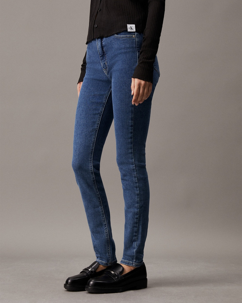 Calvin Klein Jeans - High Rise Skinny Jeans - High-Waisted (DENIM MEDIUM) High Rise Skinny Jeans | THE ICONIC (AU & NZ)