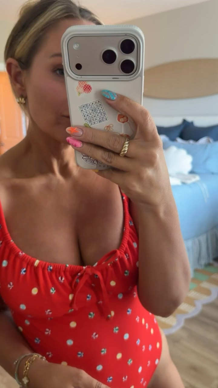 ❤️🤍 This swimsuit is giving vintage beach club energy and I’m here for it. The bright red, the playful print, the flattering fit… it looks way more expensive than it is. Perfect for pool days, beach trips, and chasing kids around without constantly adjusting your suit.

Linked my size and all the details in LTK! ☀️🏖️ #SummerStyle #BeachDayEssentials #PoolsideStyle #PetiteStyle #MomStyle

@Walmart

#LTKSwim