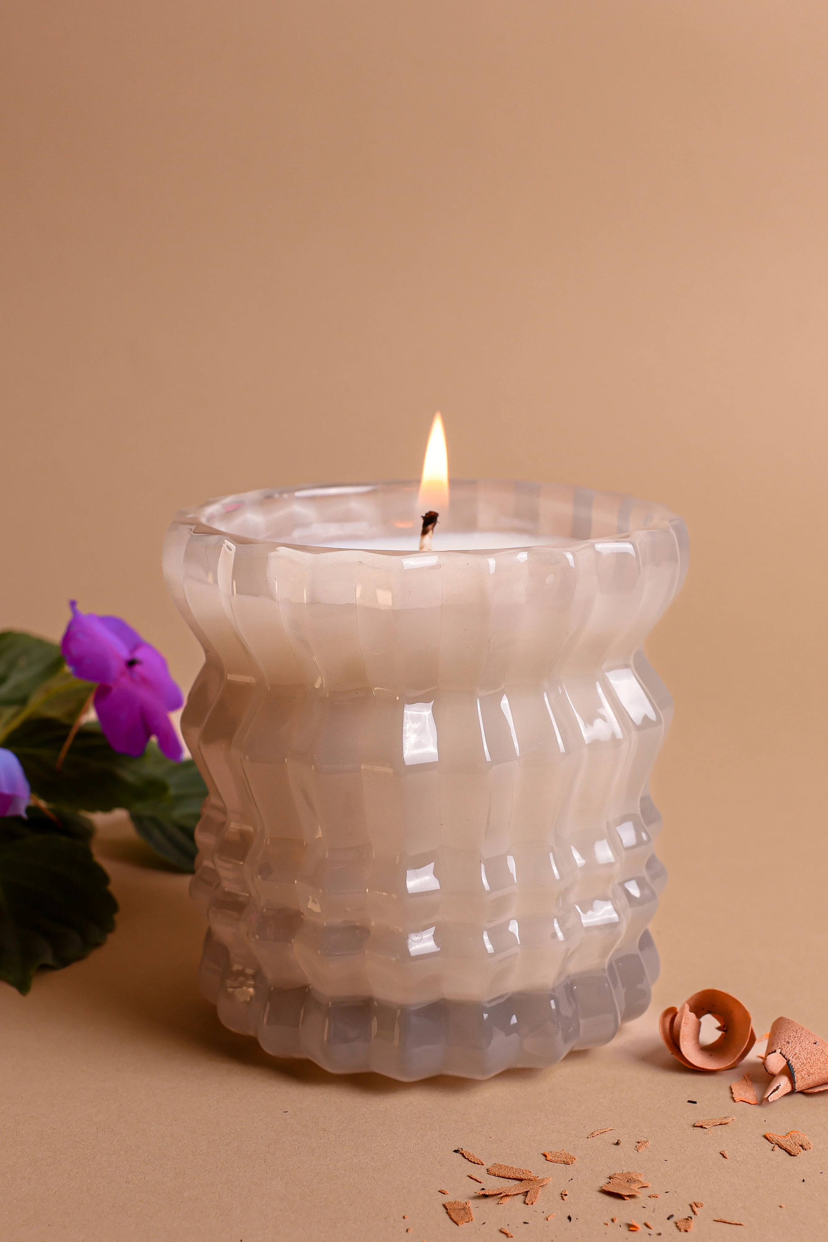 ELLORI | Non-Toxic Candle in Textured Glass Vessel | Auden Lueur