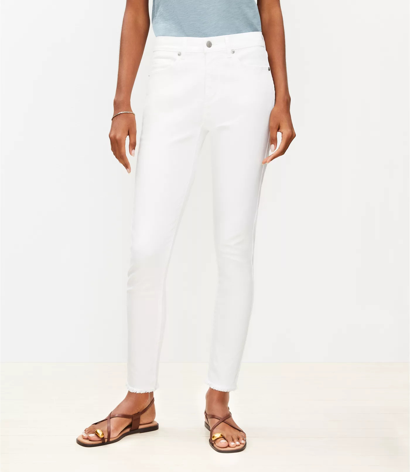 Curvy Frayed Skinny Jeans in White | LOFT | LOFT