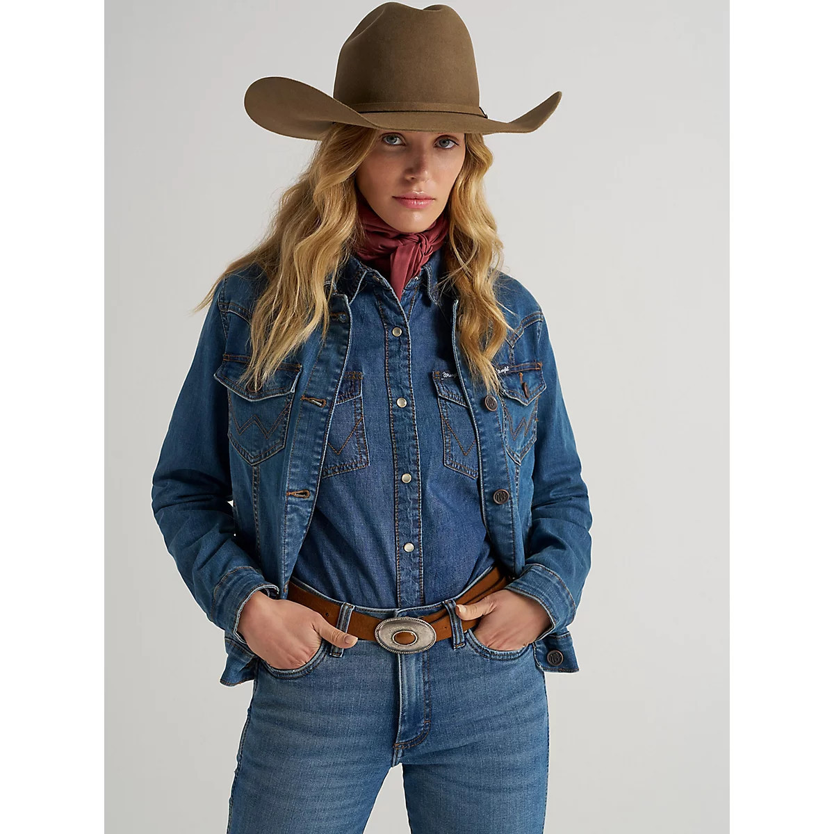 Women's Long Sleeve Classic Fit Denim Jacket in Dark Denim | Wrangler