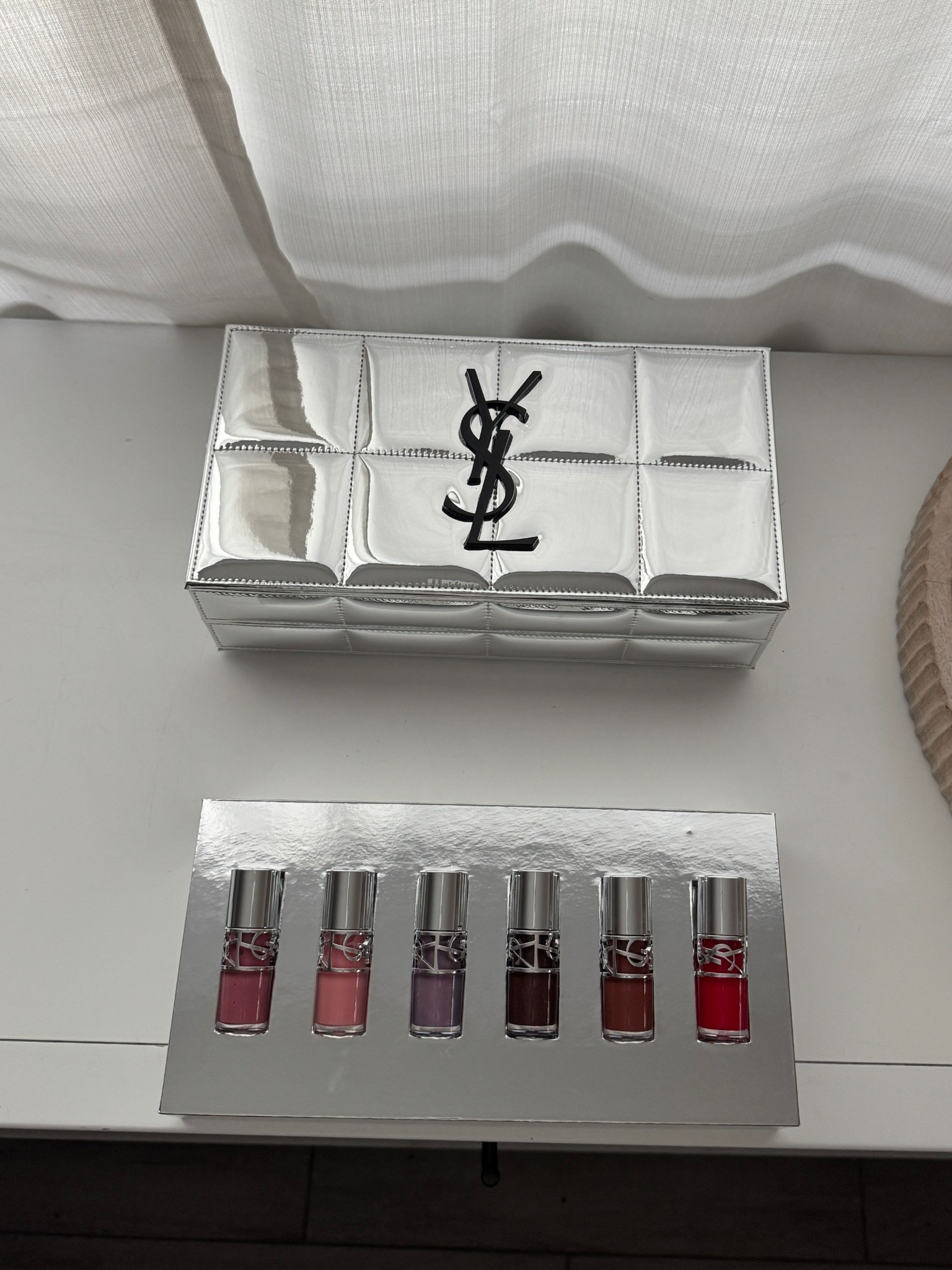 YSL beauty’s new plumping lip oil ✨🤍 

#LTKBeauty #LTKFindsUnder50 #LTKStyleTip